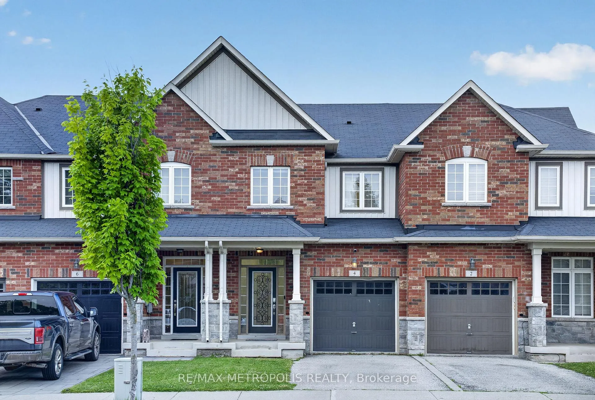 Photo 3 of 4 Cole Street, Hamilton, Waterdown — HOMEH