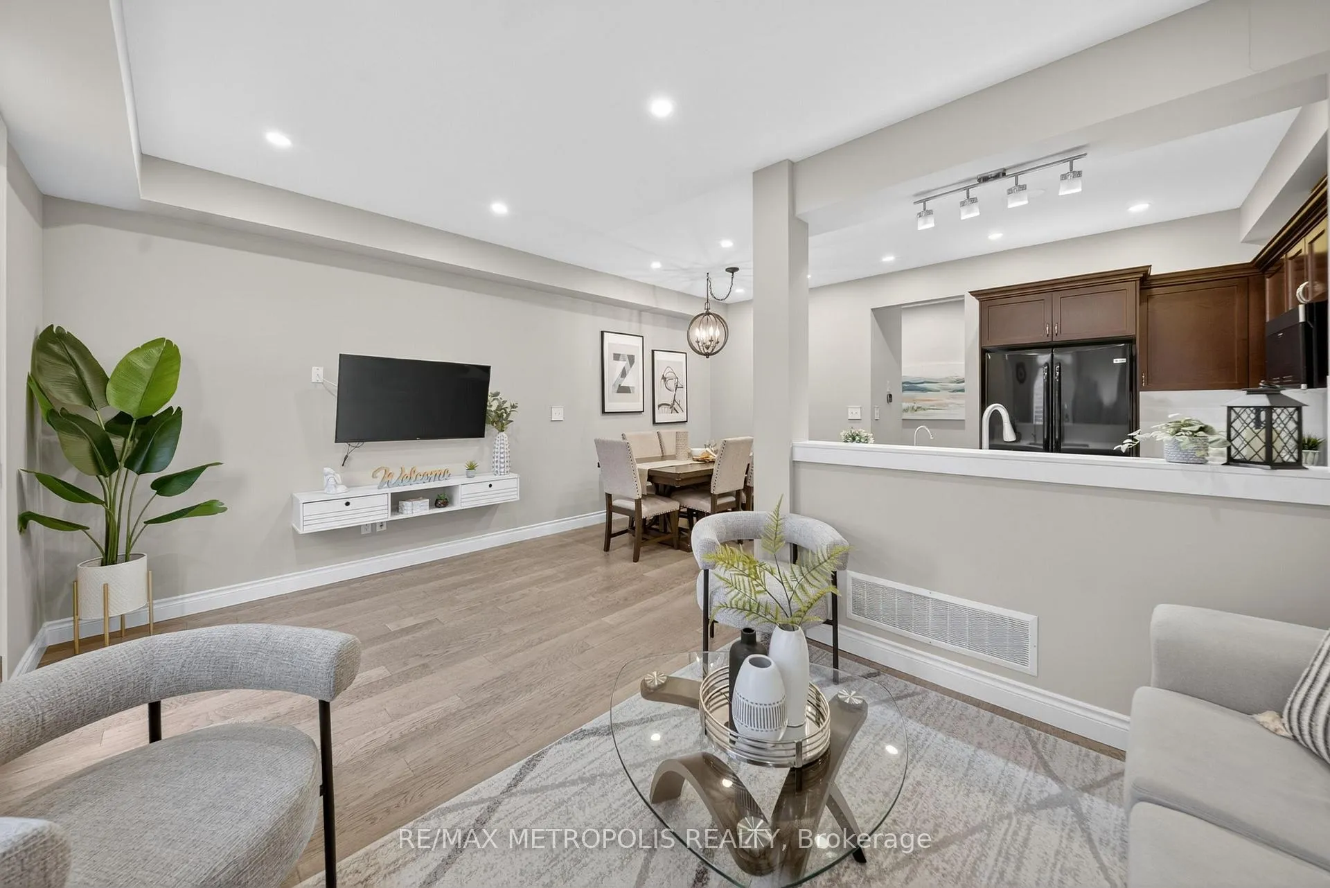 Photo 16 of 4 Cole Street, Hamilton, Waterdown — HOMEH
