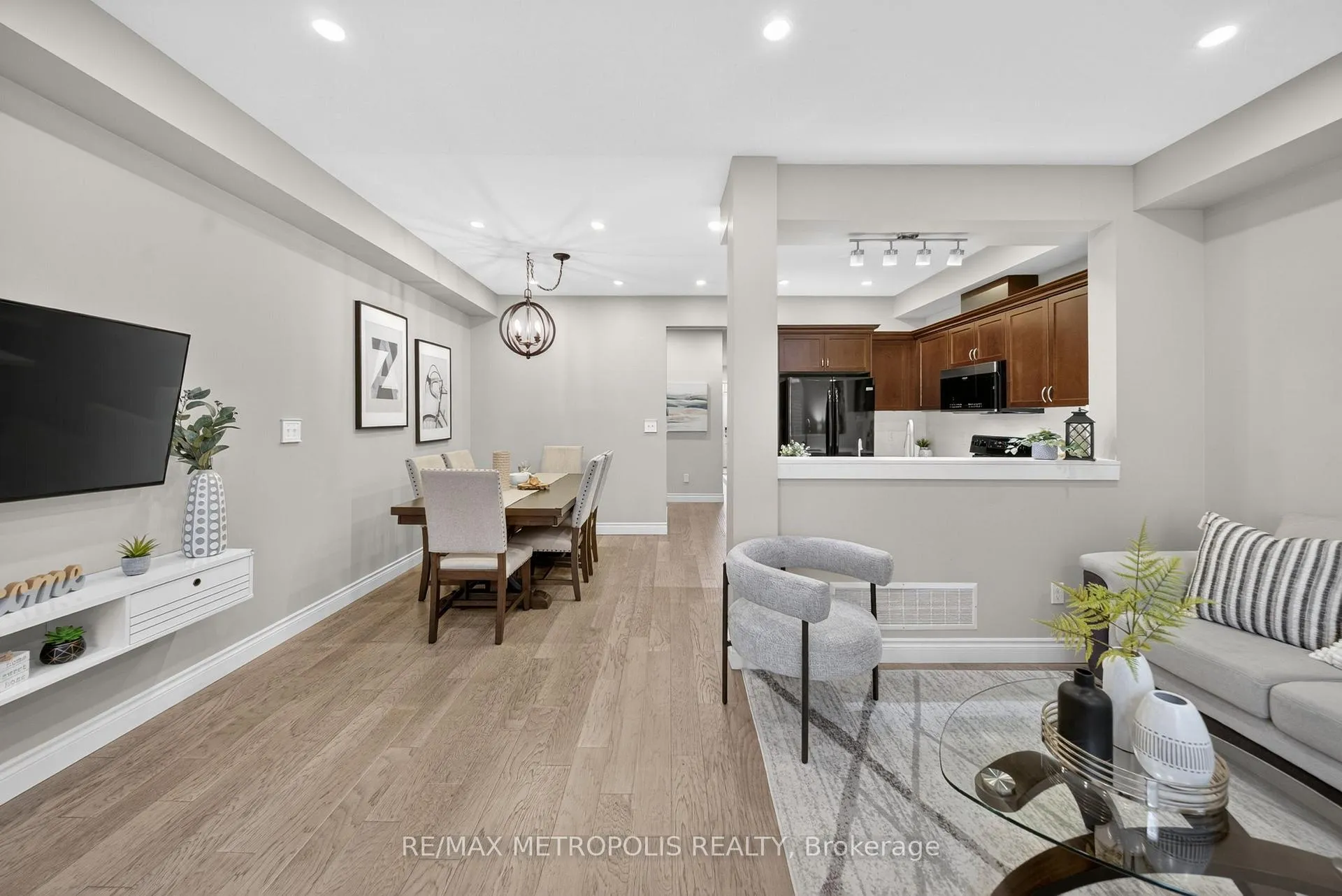 Photo 19 of 4 Cole Street, Hamilton, Waterdown — HOMEH