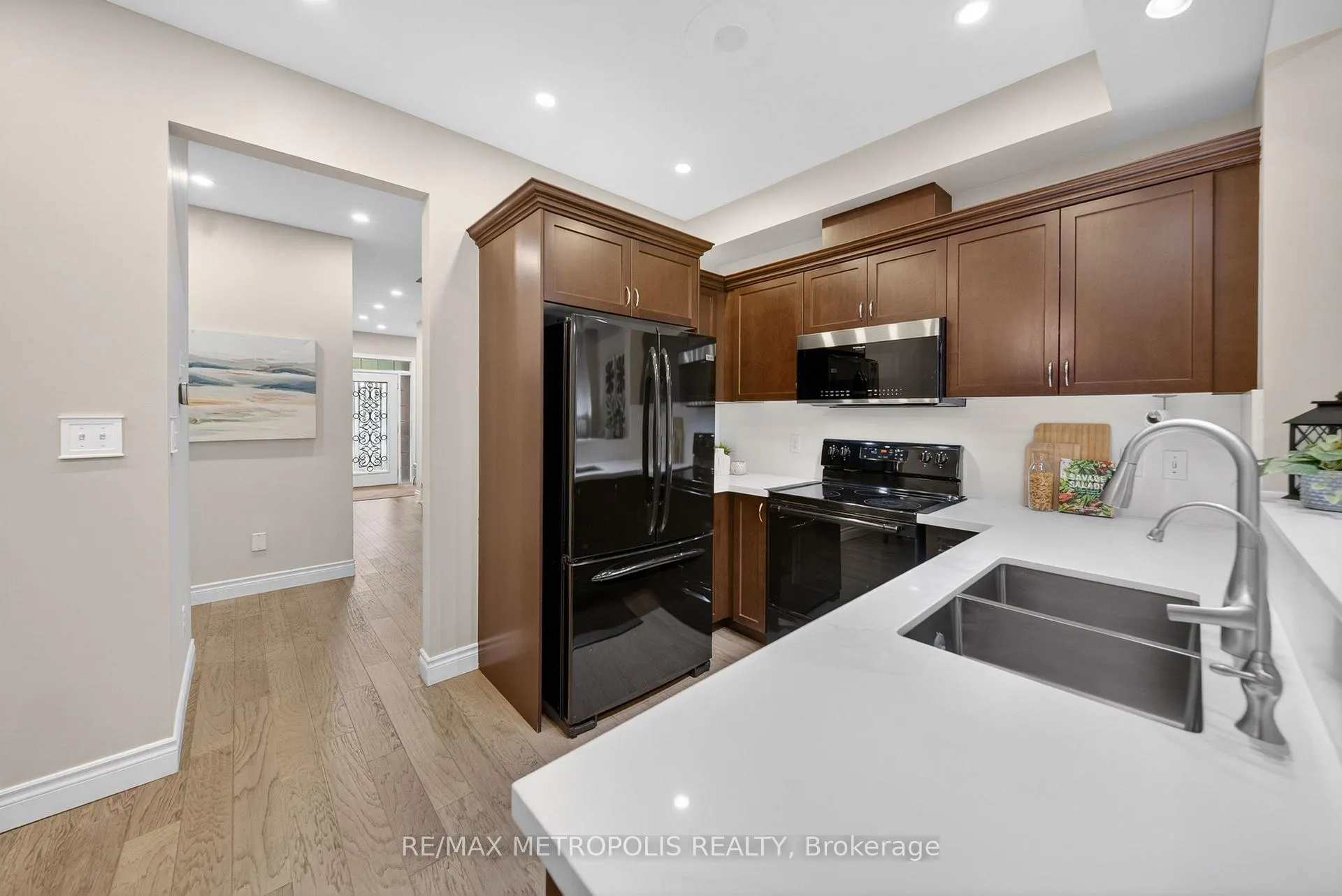Photo 21 of 4 Cole Street, Hamilton, Waterdown — HOMEH