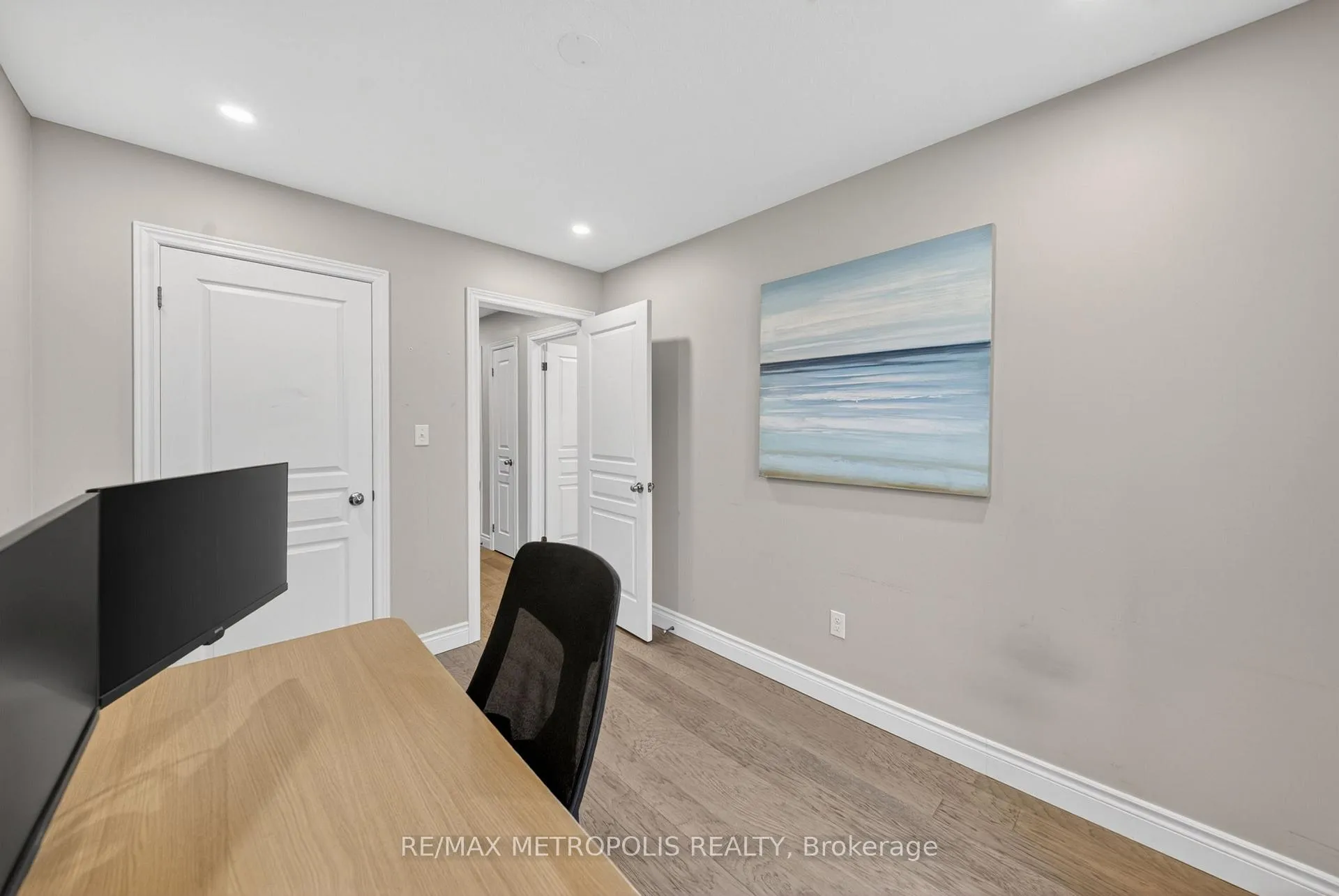 Photo 24 of 4 Cole Street, Hamilton, Waterdown — HOMEH