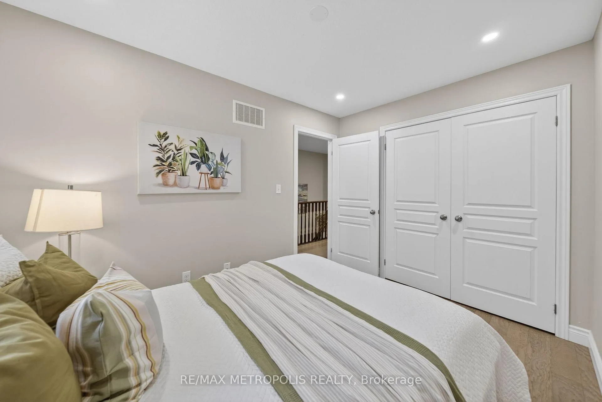Photo 26 of 4 Cole Street, Hamilton, Waterdown — HOMEH