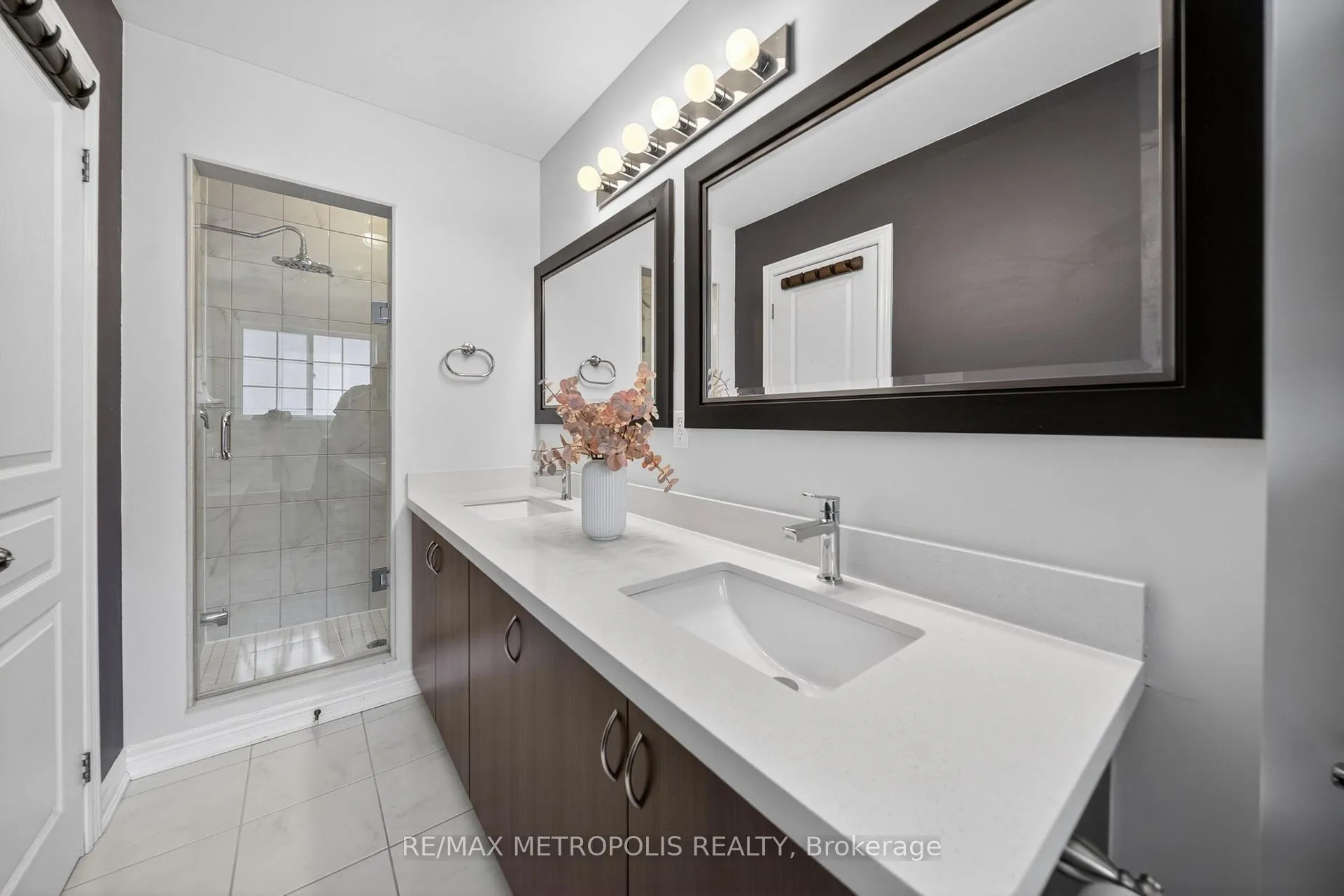 Photo 34 of 4 Cole Street, Hamilton, Waterdown — HOMEH