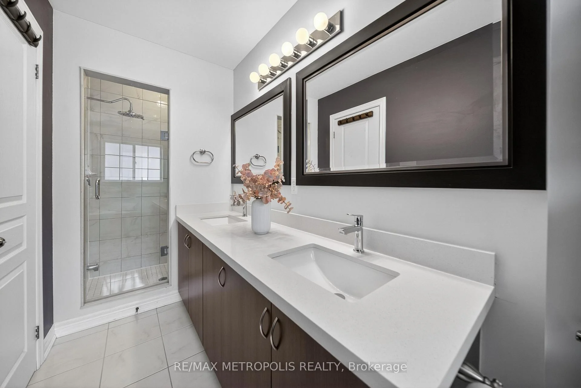 Photo 50 of 4 Cole Street, Hamilton, Waterdown — HOMEH