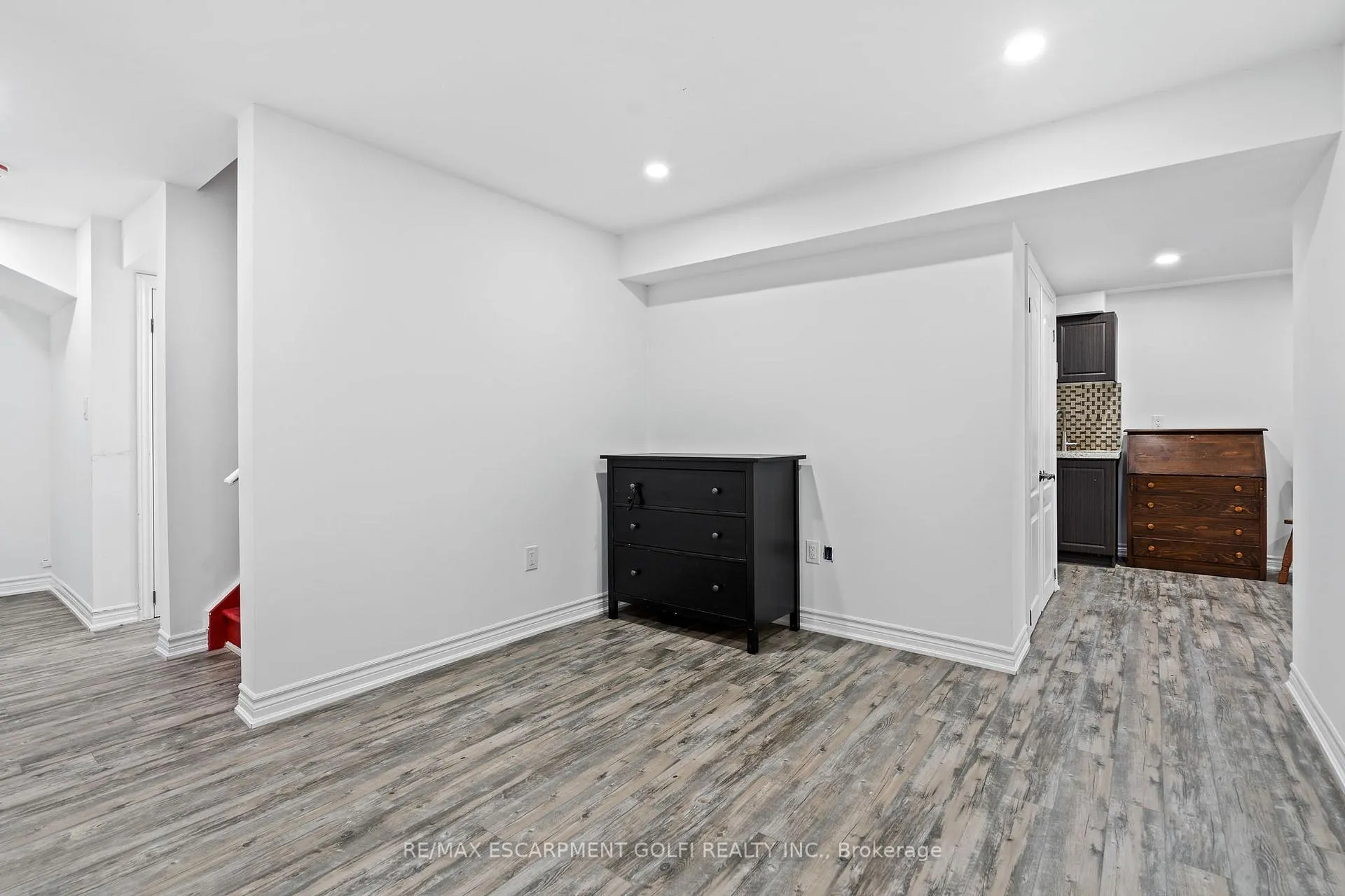 Photo 4 of Unit Lower, 6087 Eaglewood Drive, Niagara Falls, Oldfield — HOMEH