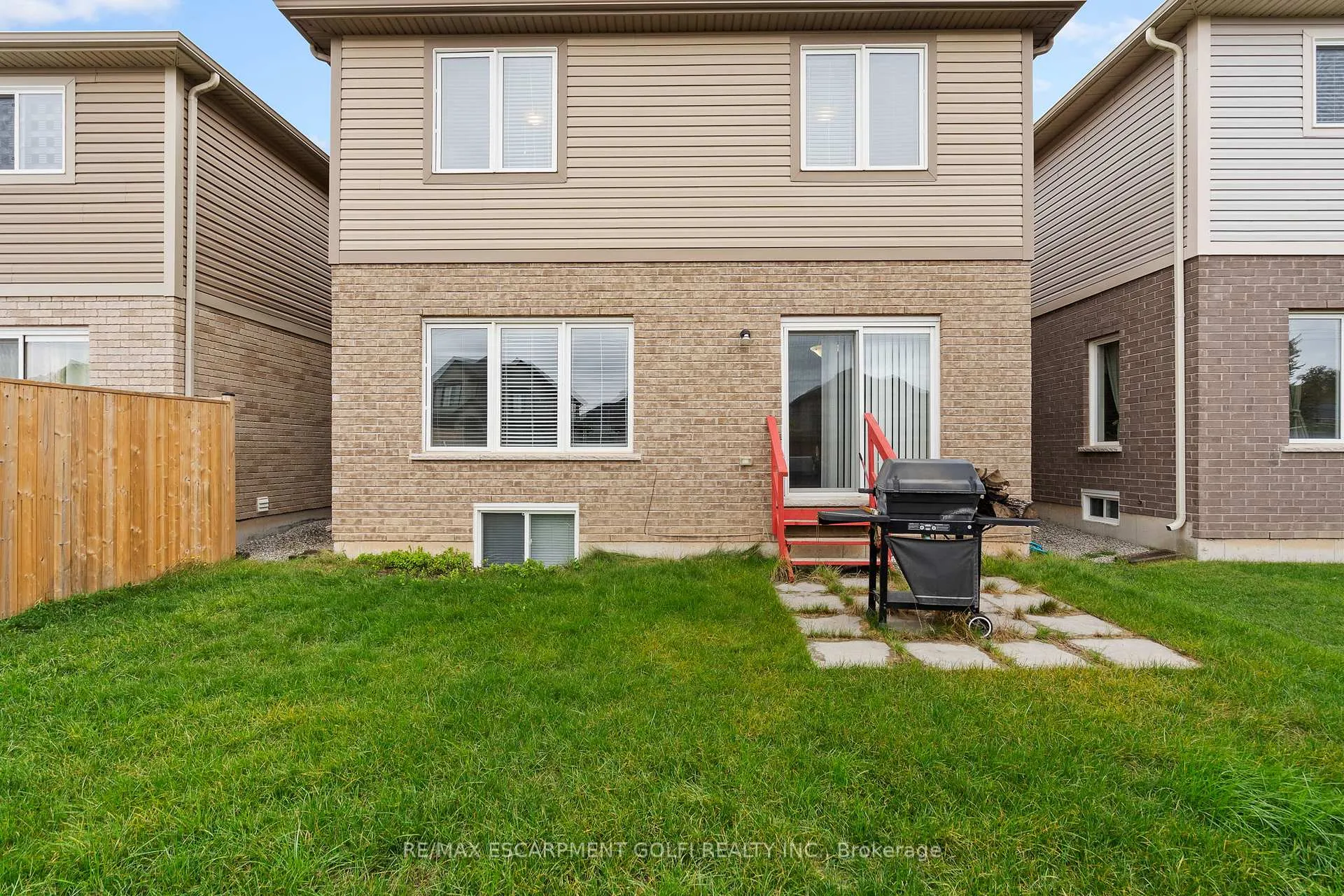 Photo 12 of Unit Lower, 6087 Eaglewood Drive, Niagara Falls, Oldfield — HOMEH
