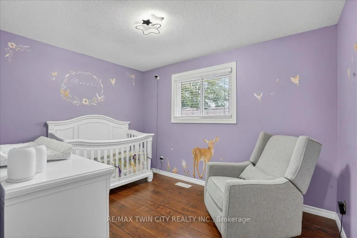 Photo 24 of 131 Carlyle Drive, Kitchener — HOMEH