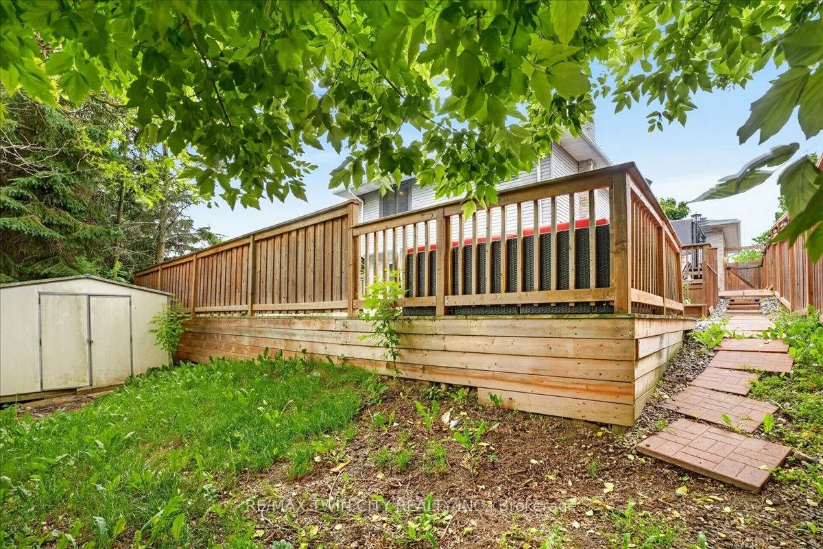Photo 49 of 131 Carlyle Drive, Kitchener — HOMEH