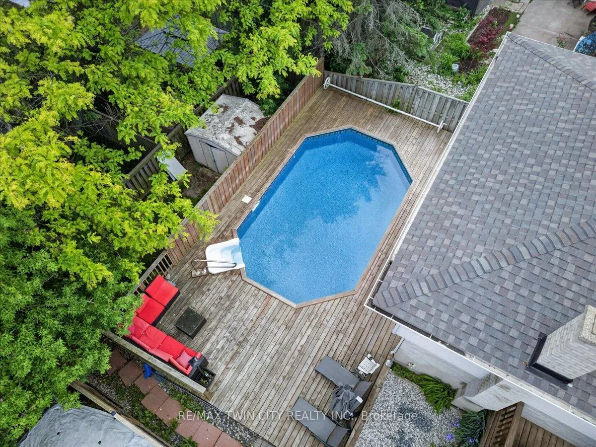 Photo 50 of 131 Carlyle Drive, Kitchener — HOMEH