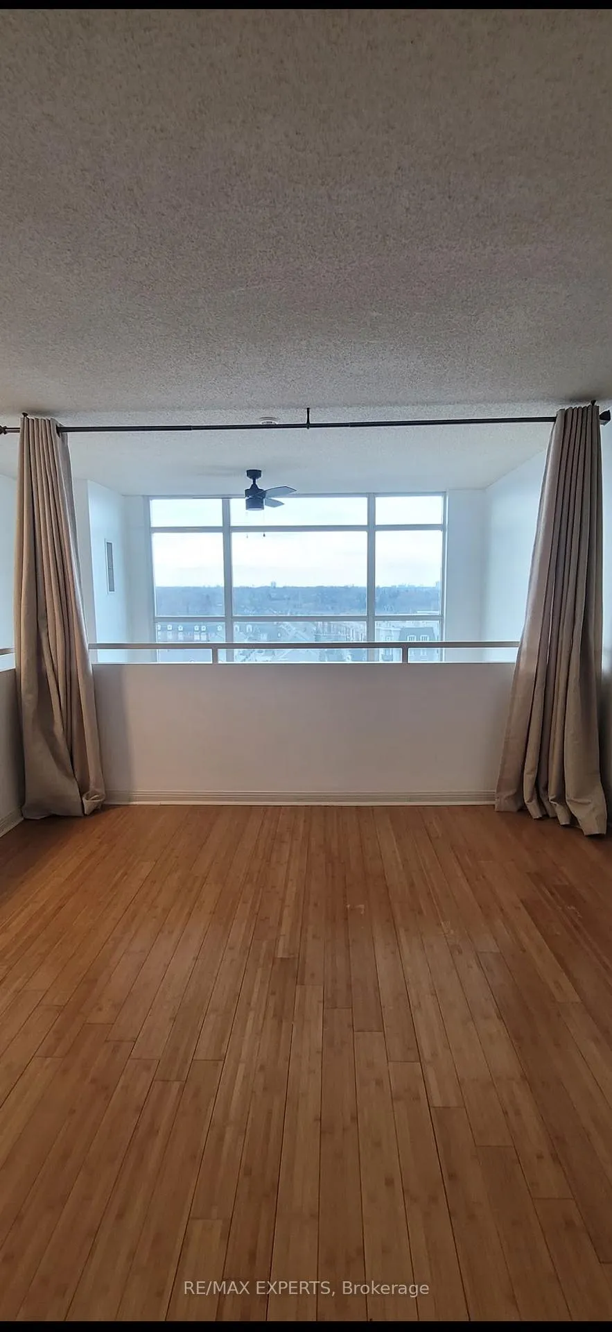 Photo 2 of Unit 634, 200 Manitoba Street, Etobicoke, Mimico — HOMEH