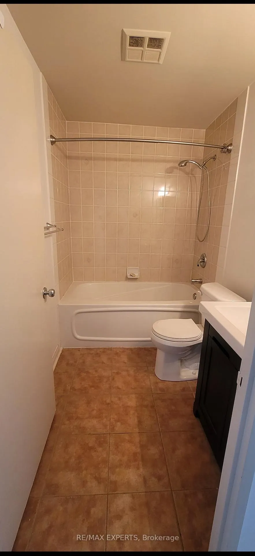 Photo 5 of Unit 634, 200 Manitoba Street, Etobicoke, Mimico — HOMEH