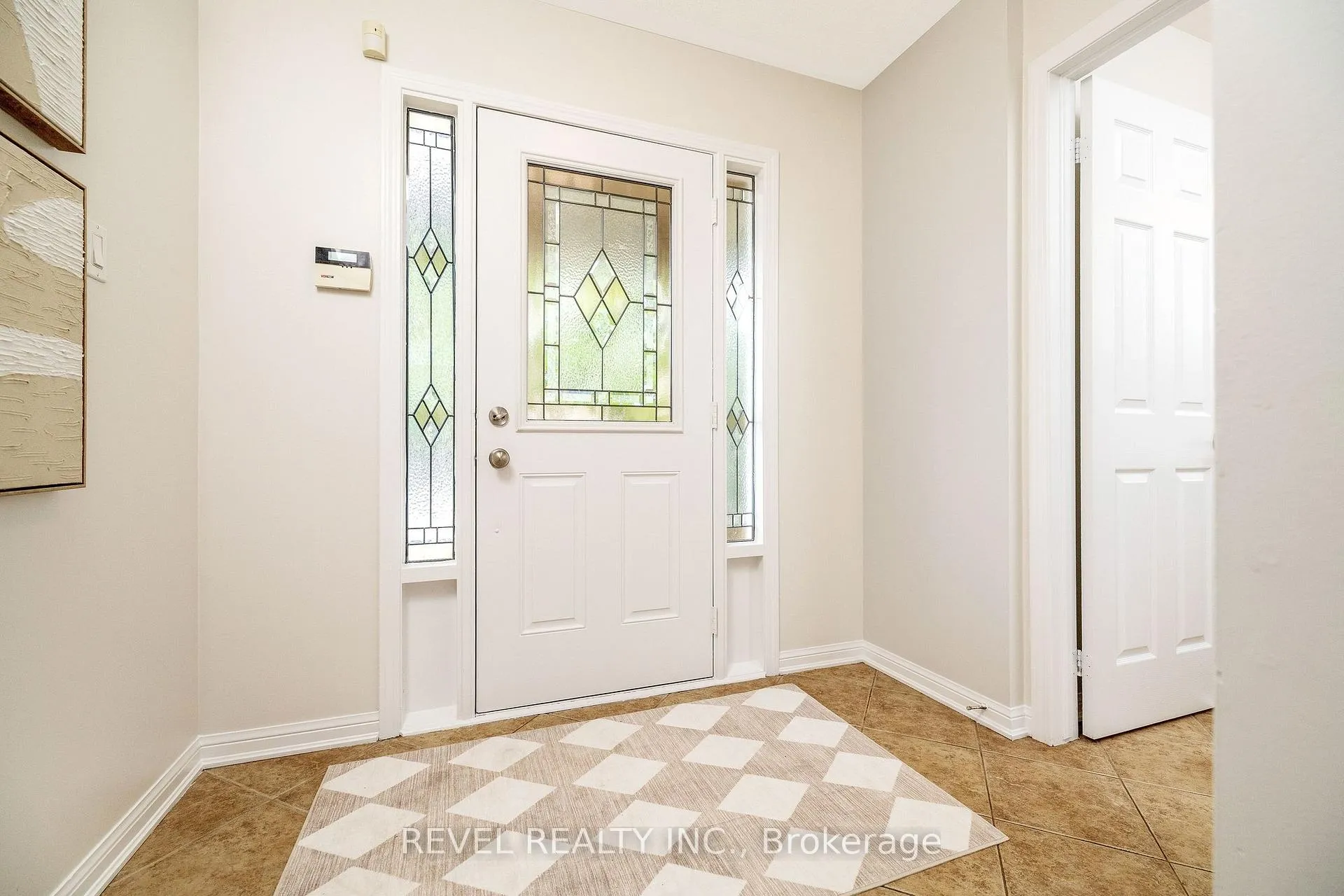 Photo 3 of 918 Hepburn Road, Milton, Coates — HOMEH