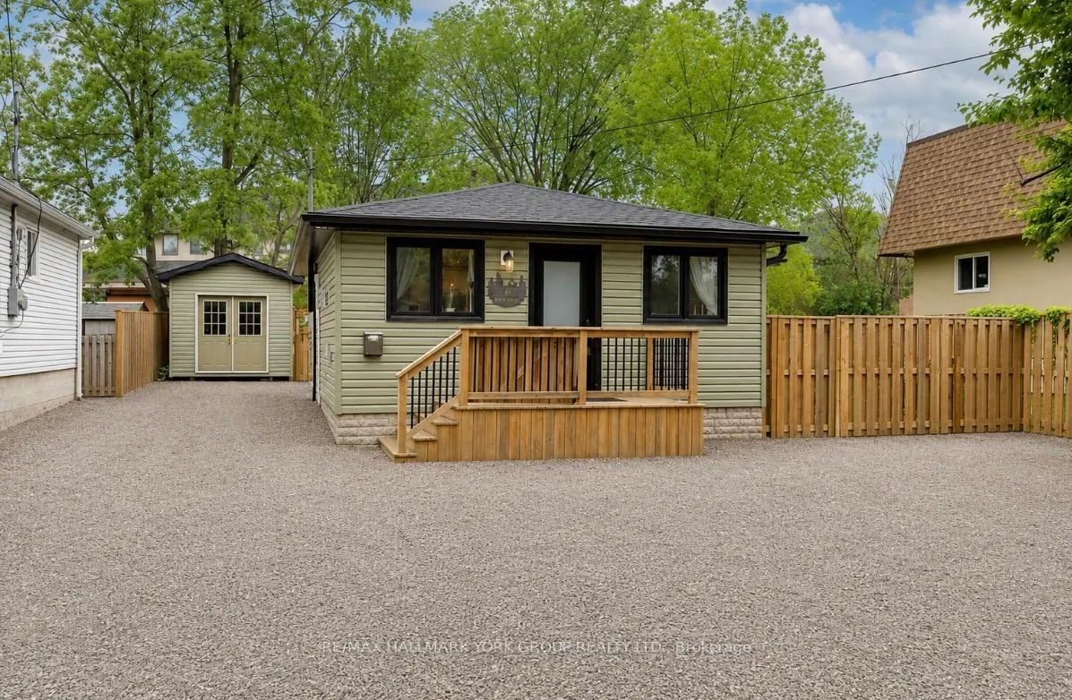 Photo 1 of 19 Metro Road S, Georgina, Keswick North — HOMEH