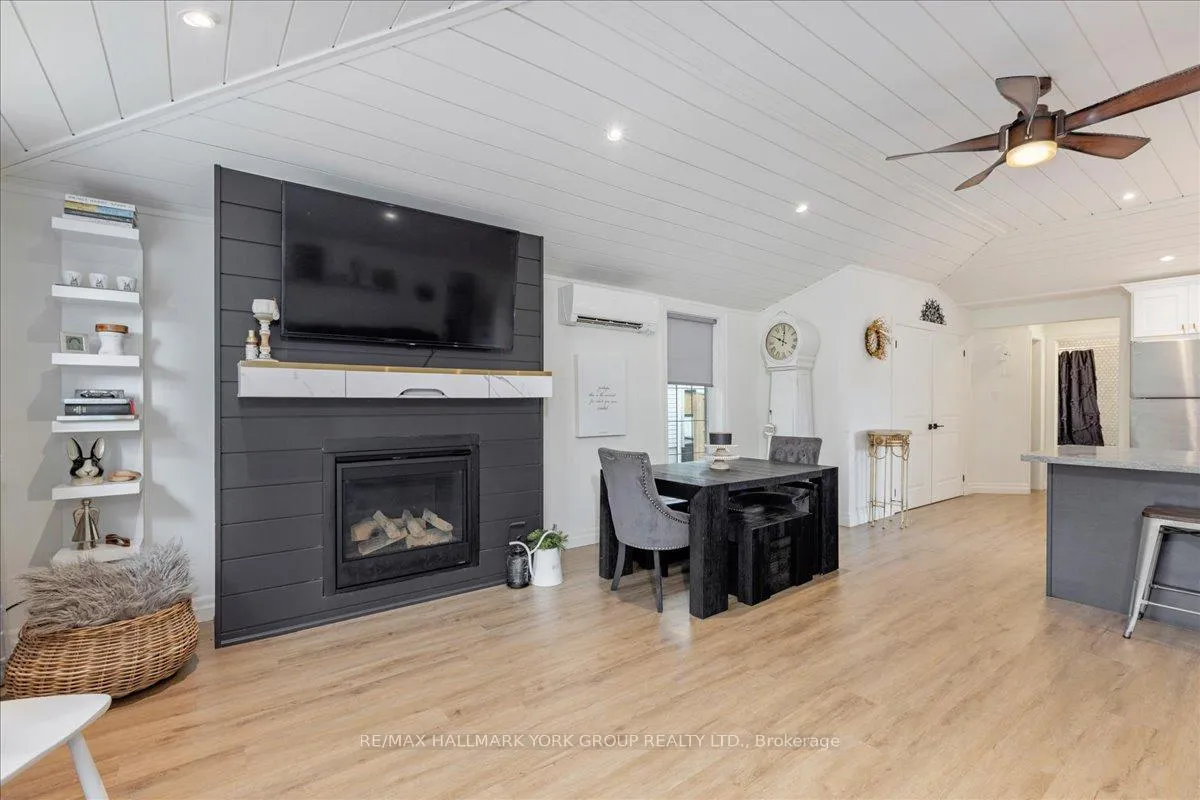 Photo 4 of 19 Metro Road S, Georgina, Keswick North — HOMEH