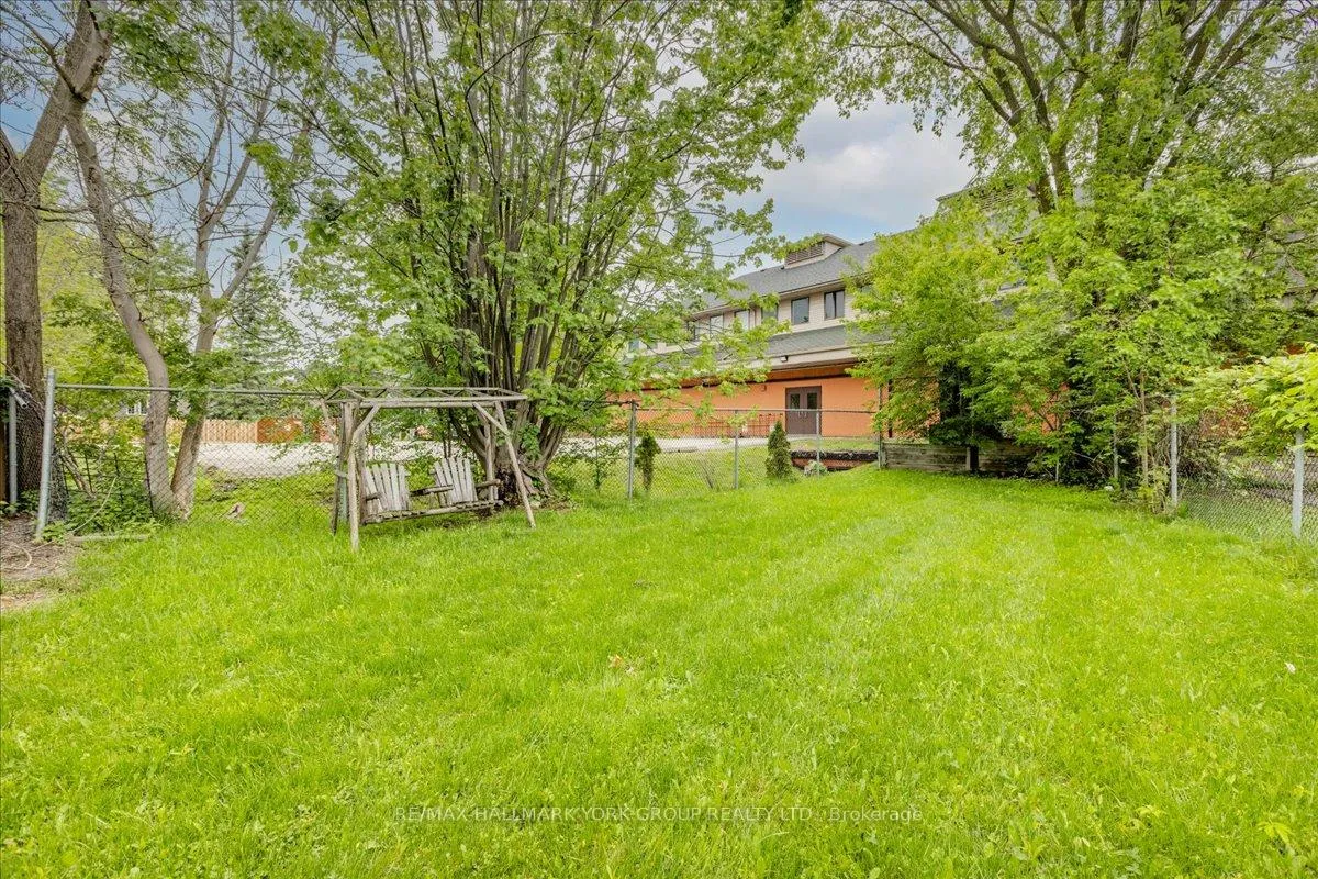 Photo 23 of 19 Metro Road S, Georgina, Keswick North — HOMEH