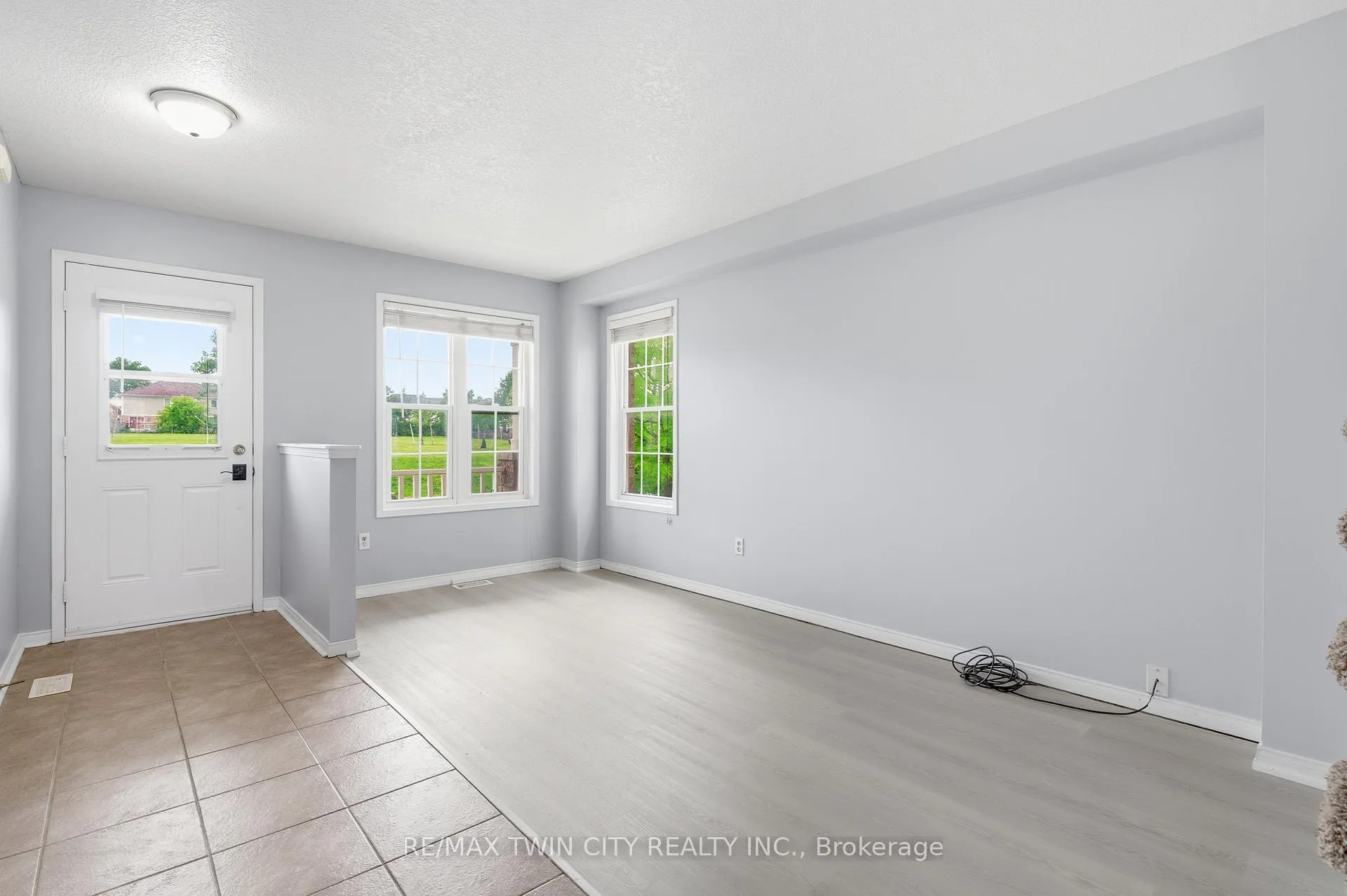 Photo 7 of 48 Griffiths Avenue, Cambridge, Christopher-Champlain — HOMEH