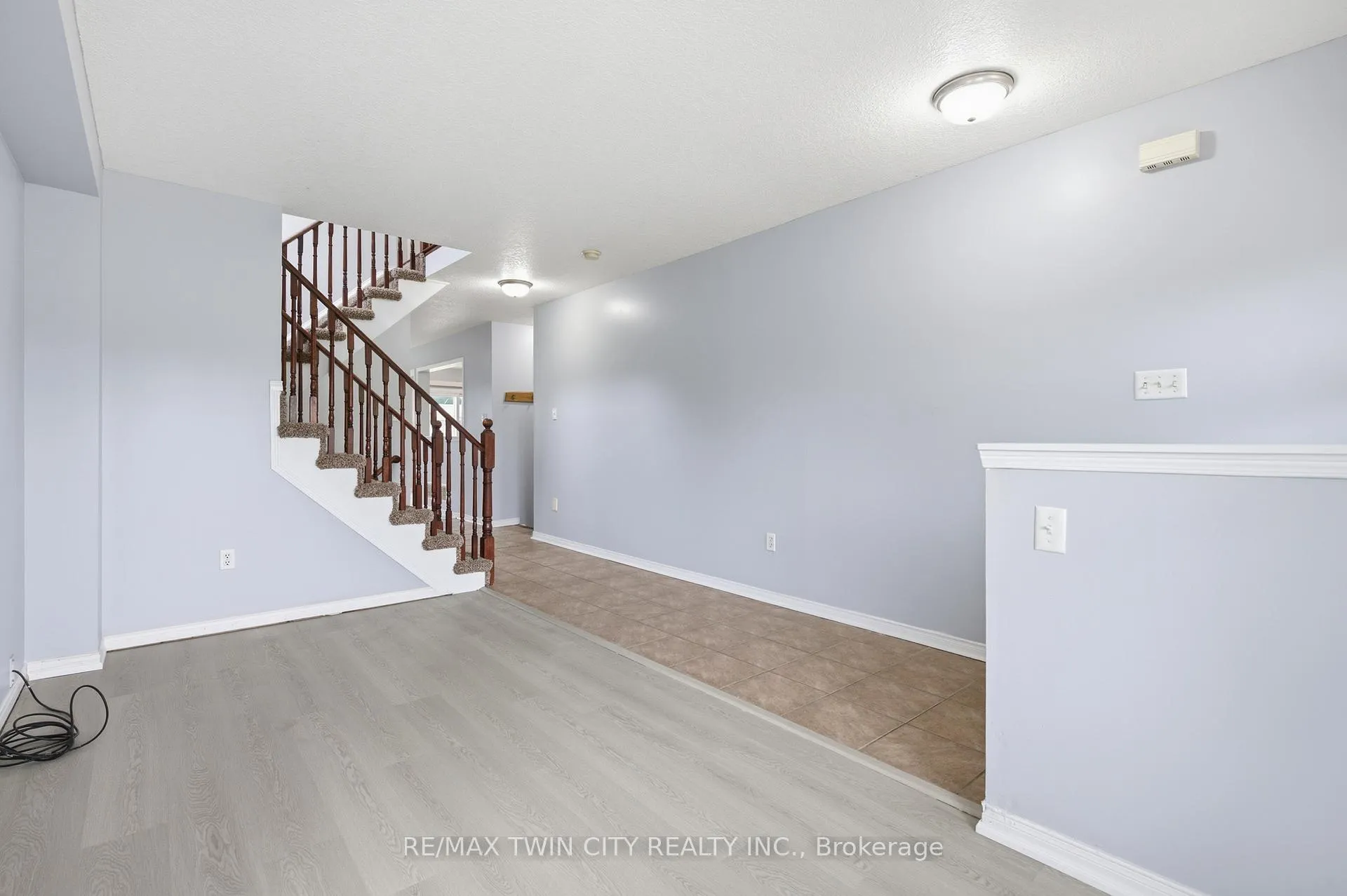 Photo 8 of 48 Griffiths Avenue, Cambridge, Christopher-Champlain — HOMEH