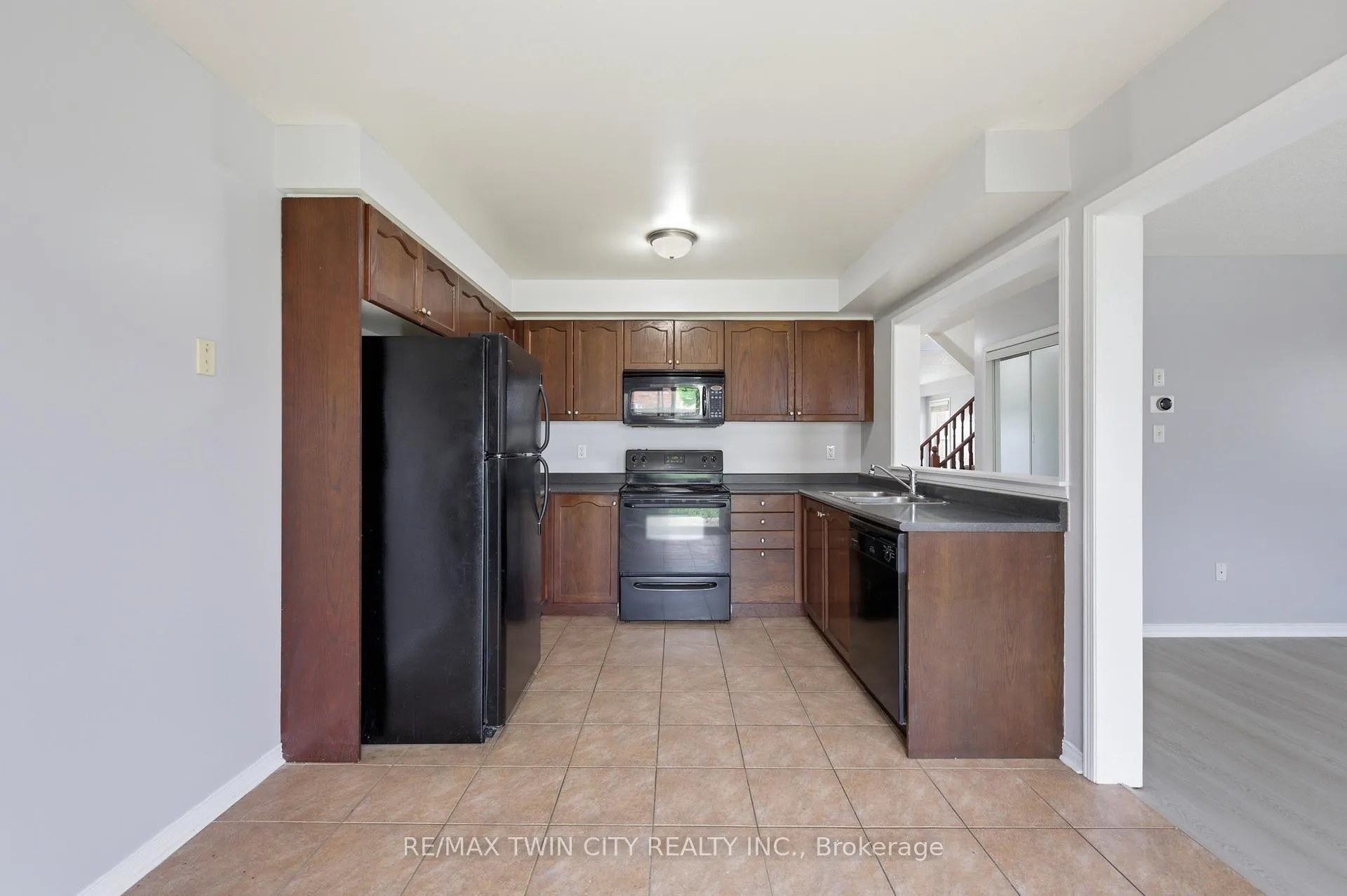 Photo 14 of 48 Griffiths Avenue, Cambridge, Christopher-Champlain — HOMEH