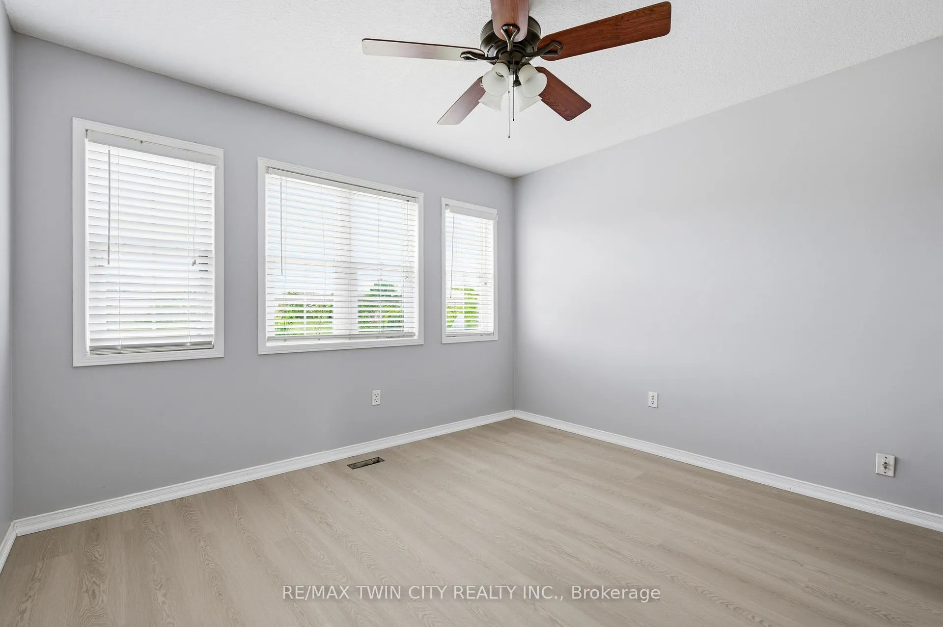 Photo 22 of 48 Griffiths Avenue, Cambridge, Christopher-Champlain — HOMEH