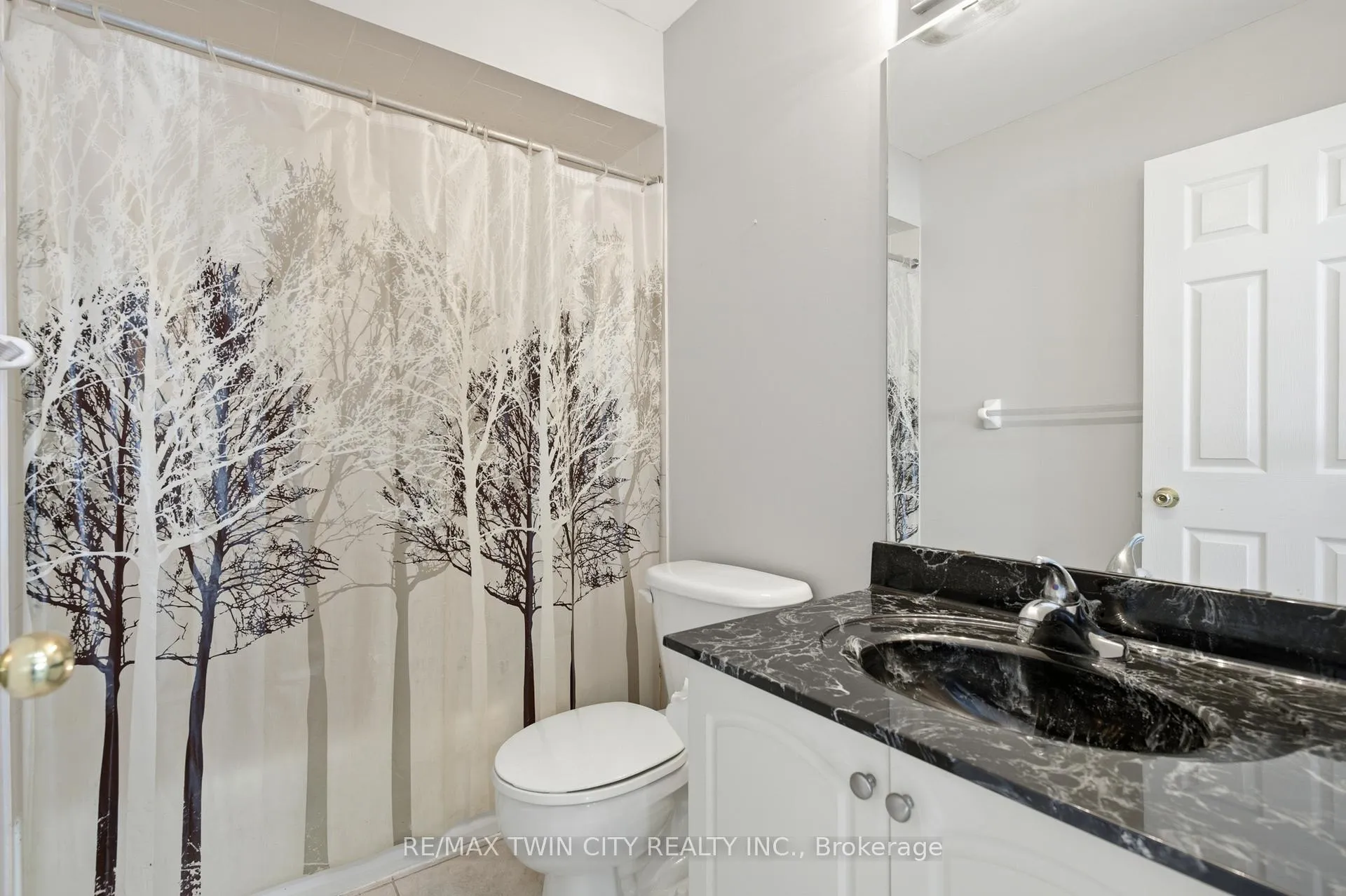 Photo 26 of 48 Griffiths Avenue, Cambridge, Christopher-Champlain — HOMEH