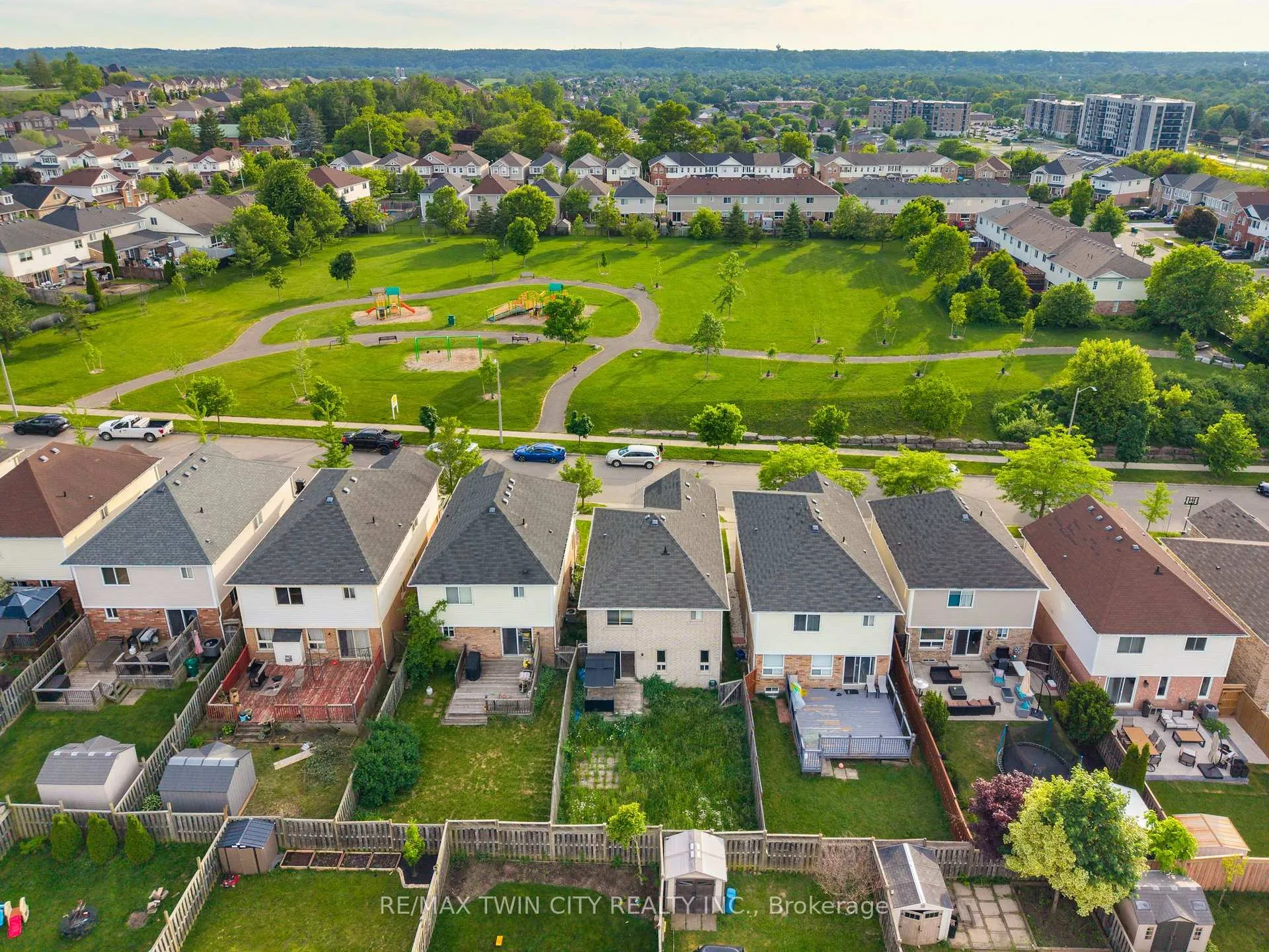 Photo 31 of 48 Griffiths Avenue, Cambridge, Christopher-Champlain — HOMEH