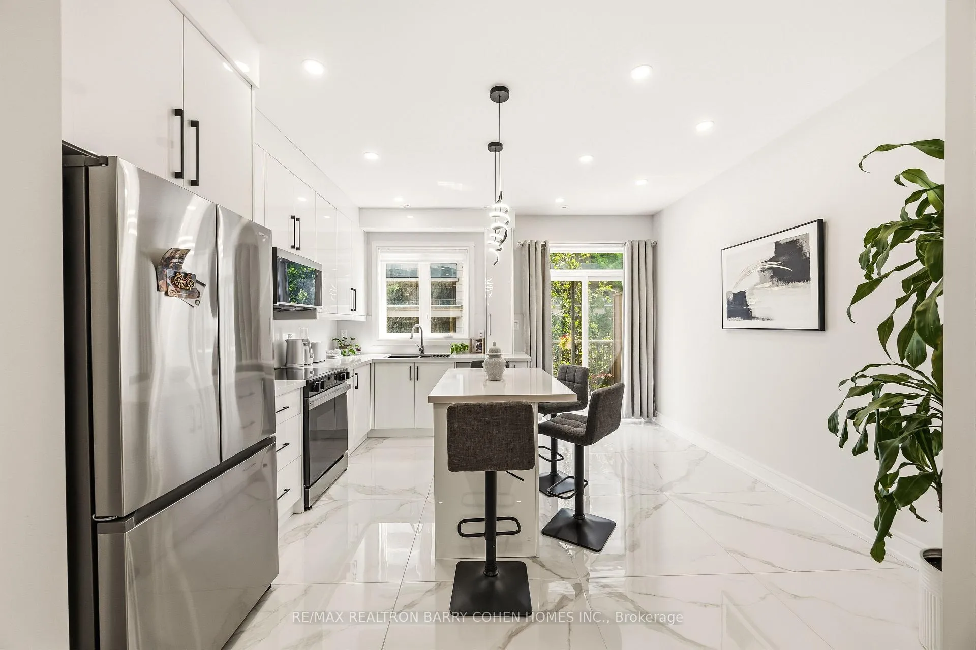 Photo 7 of Unit 21, 21 Galleria Parkway, Markham, Commerce Valley — HOMEH