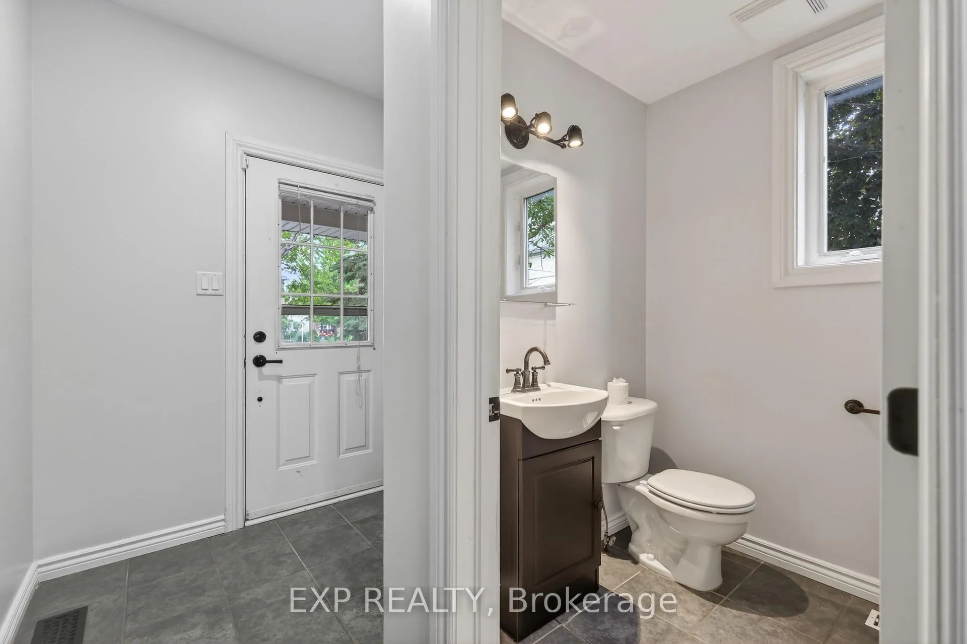 Photo 7 of 11 Boulder Way, Ottawa, Barrhaven - Longfields — HOMEH