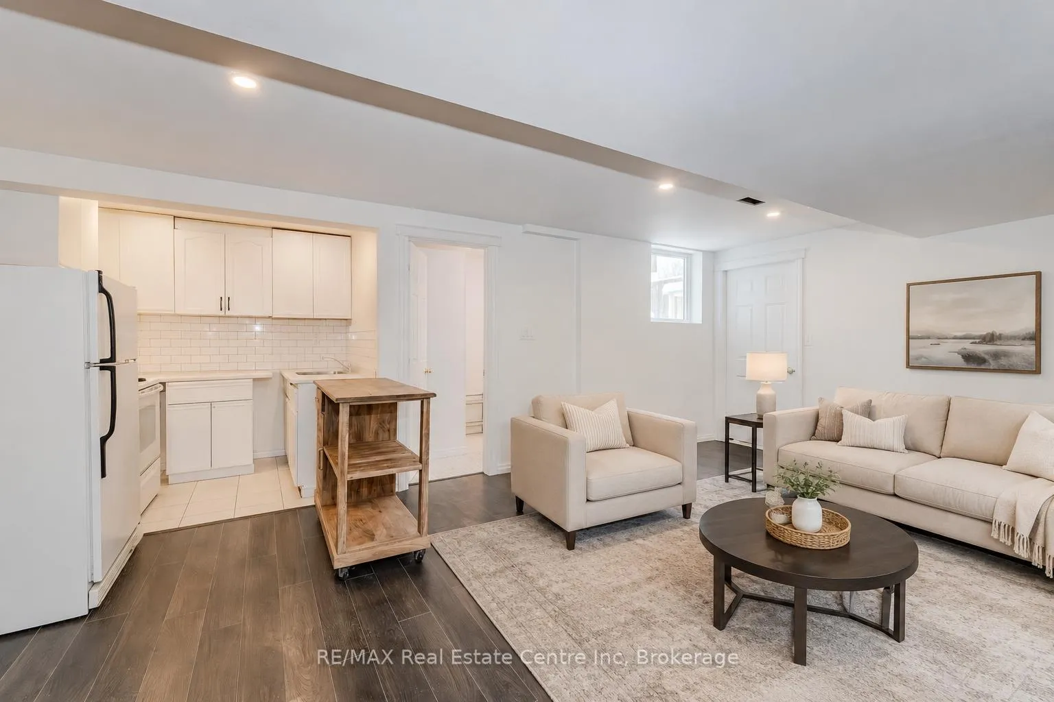 Photo 3 of 124 Downey Road, Guelph, Kortright Hills — HOMEH