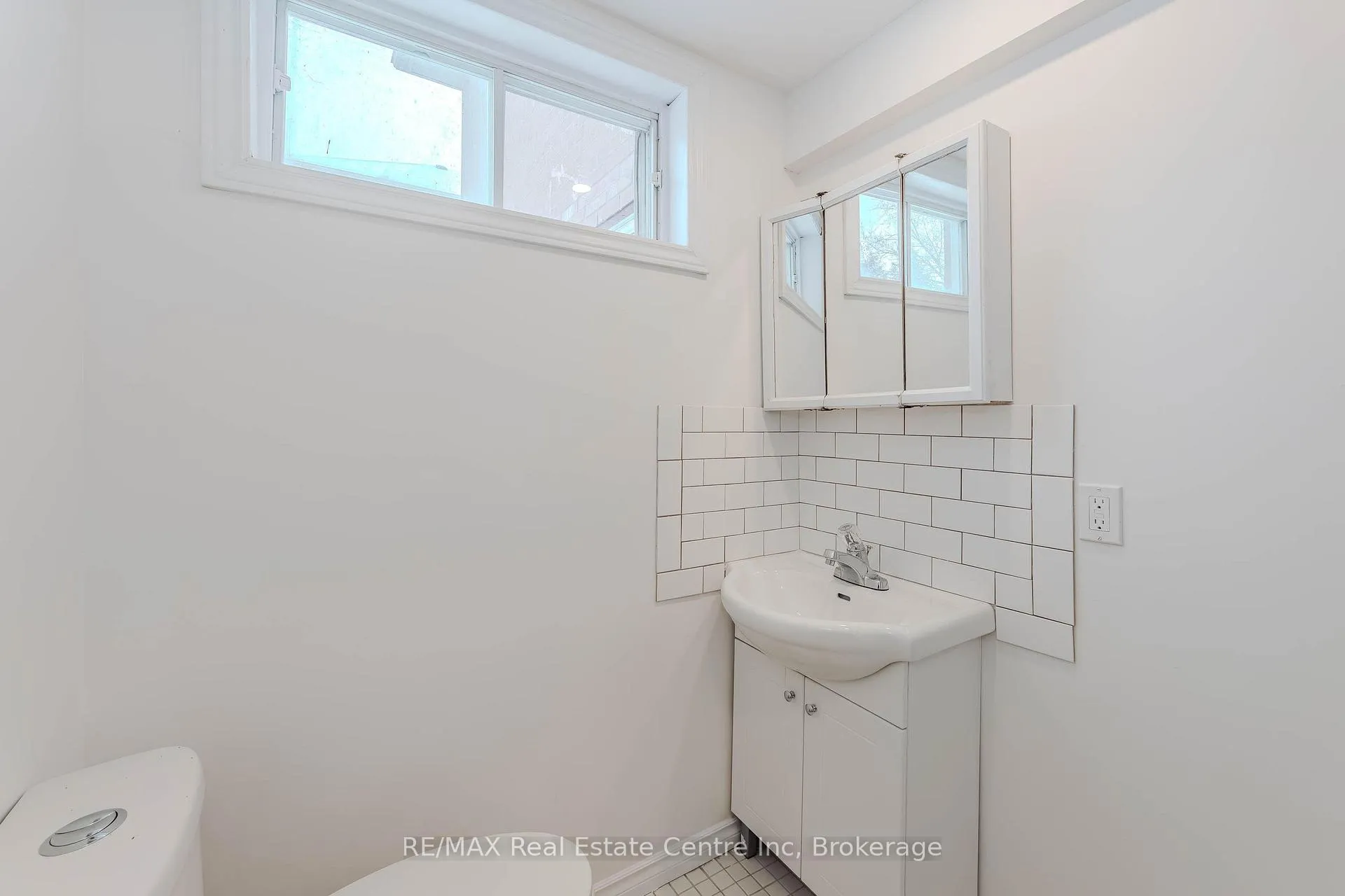 Photo 8 of 124 Downey Road, Guelph, Kortright Hills — HOMEH