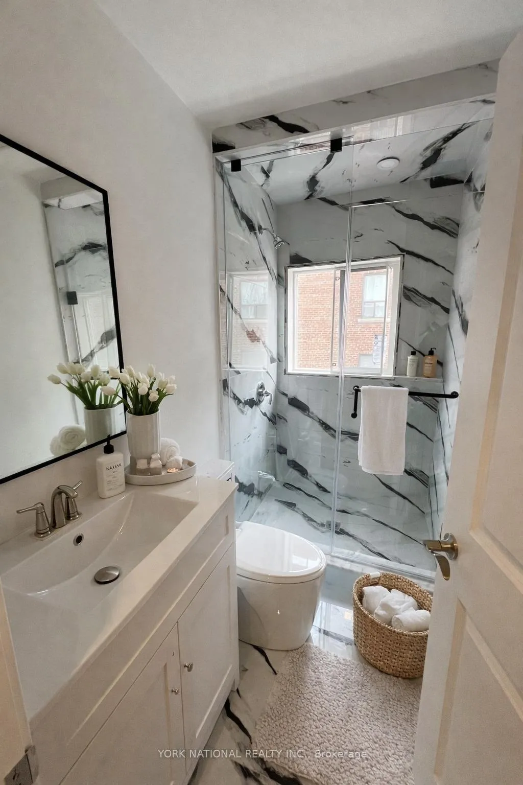 Photo 3 of Unit 2, 3455 Yonge Street, Toronto, Lawrence Park North — HOMEH