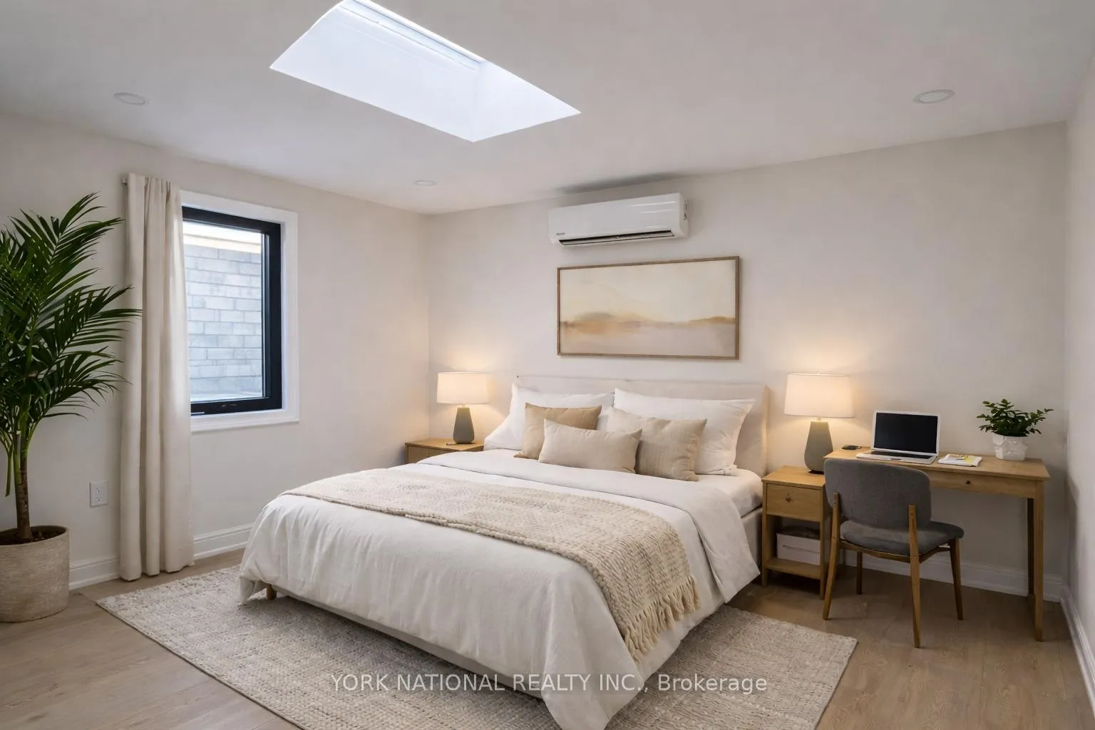 Photo 5 of Unit 2, 3455 Yonge Street, Toronto, Lawrence Park North — HOMEH