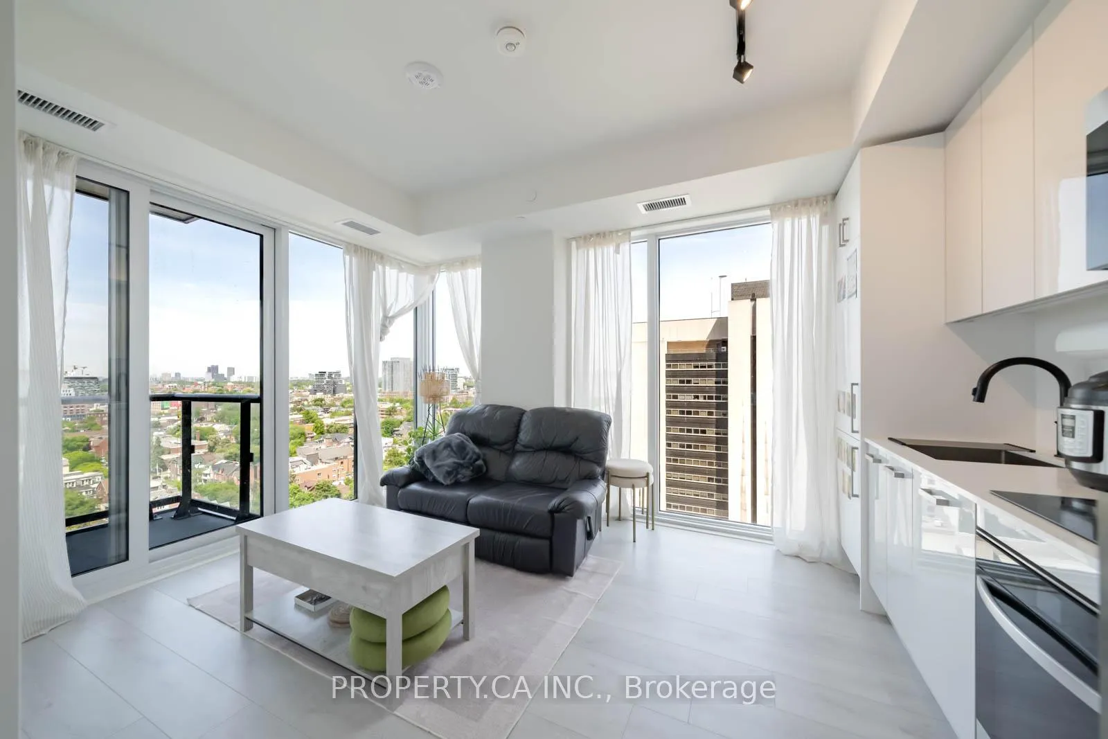 Photo 1 of Unit 1702, 280 Dundas Street W, Toronto, Kensington-Chinatown — HOMEH