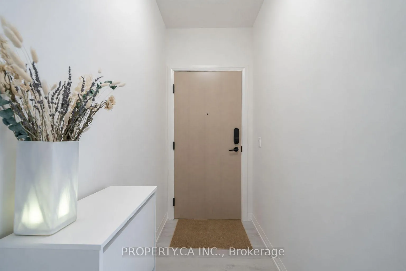 Photo 2 of Unit 1702, 280 Dundas Street W, Toronto, Kensington-Chinatown — HOMEH