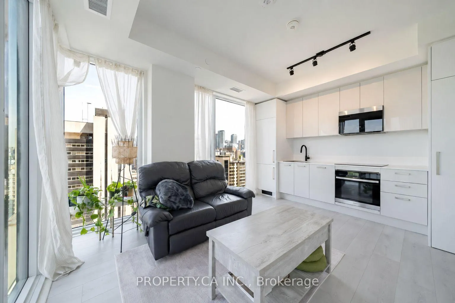 Photo 3 of Unit 1702, 280 Dundas Street W, Toronto, Kensington-Chinatown — HOMEH