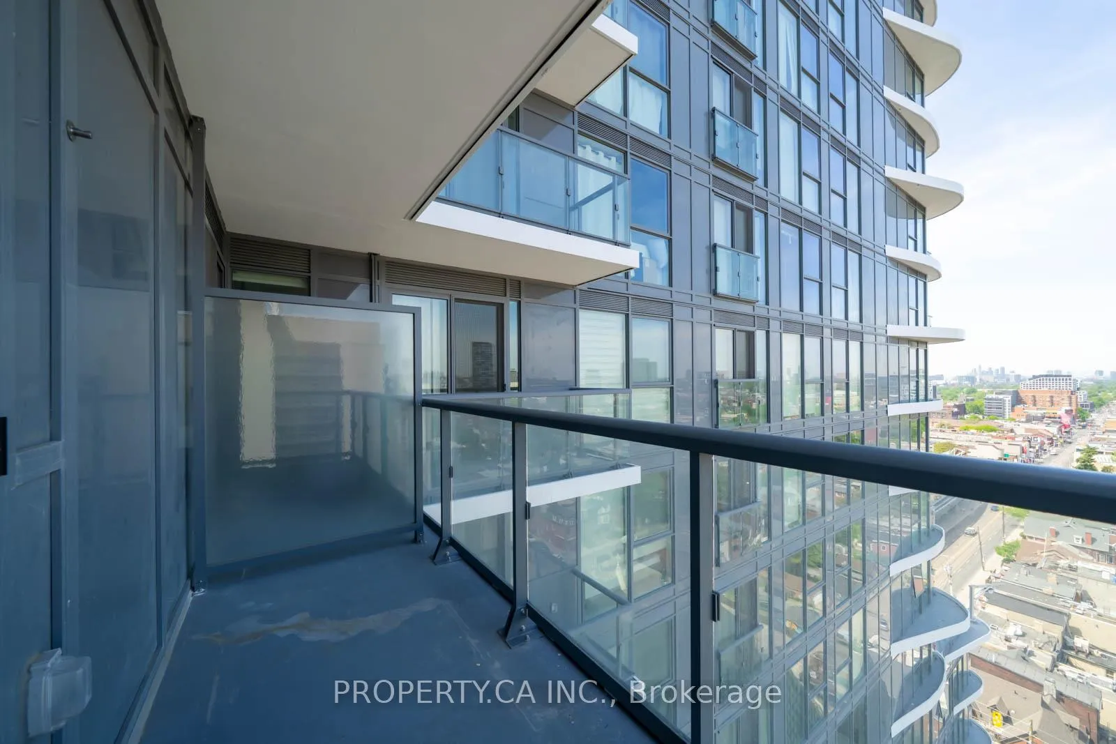 Photo 10 of Unit 1702, 280 Dundas Street W, Toronto, Kensington-Chinatown — HOMEH