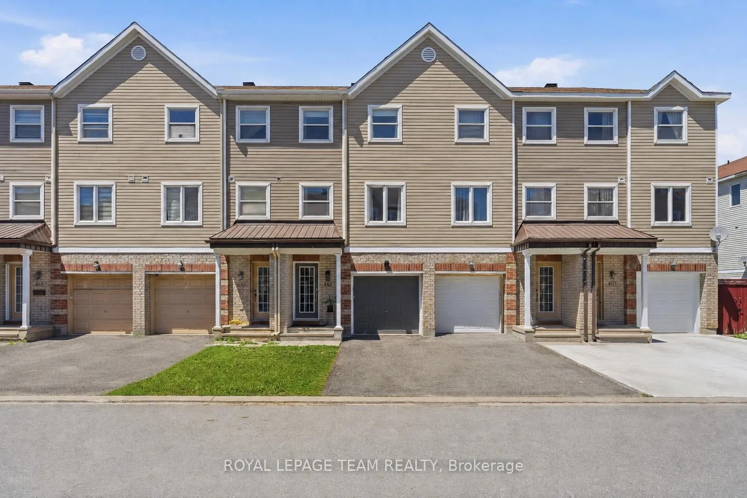 Photo 1 of 441 Sadar Private, Ottawa, Barrhaven - Cedargrove/Fraserdale — HOMEH