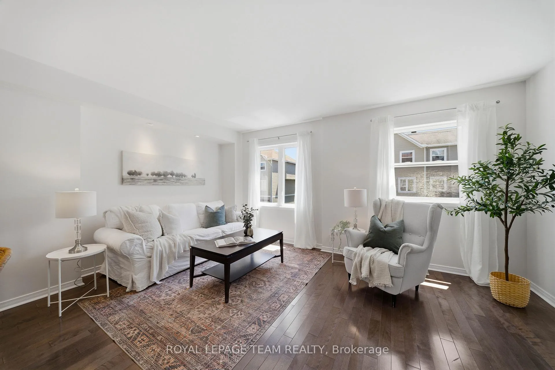 Photo 4 of 441 Sadar Private, Ottawa, Barrhaven - Cedargrove/Fraserdale — HOMEH