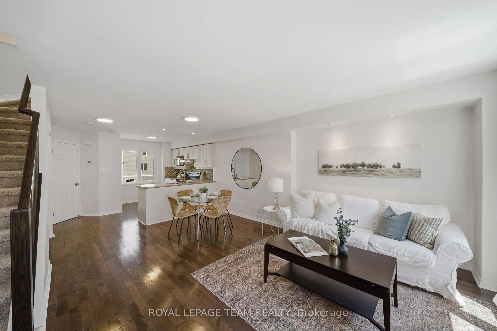Photo 5 of 441 Sadar Private, Ottawa, Barrhaven - Cedargrove/Fraserdale — HOMEH