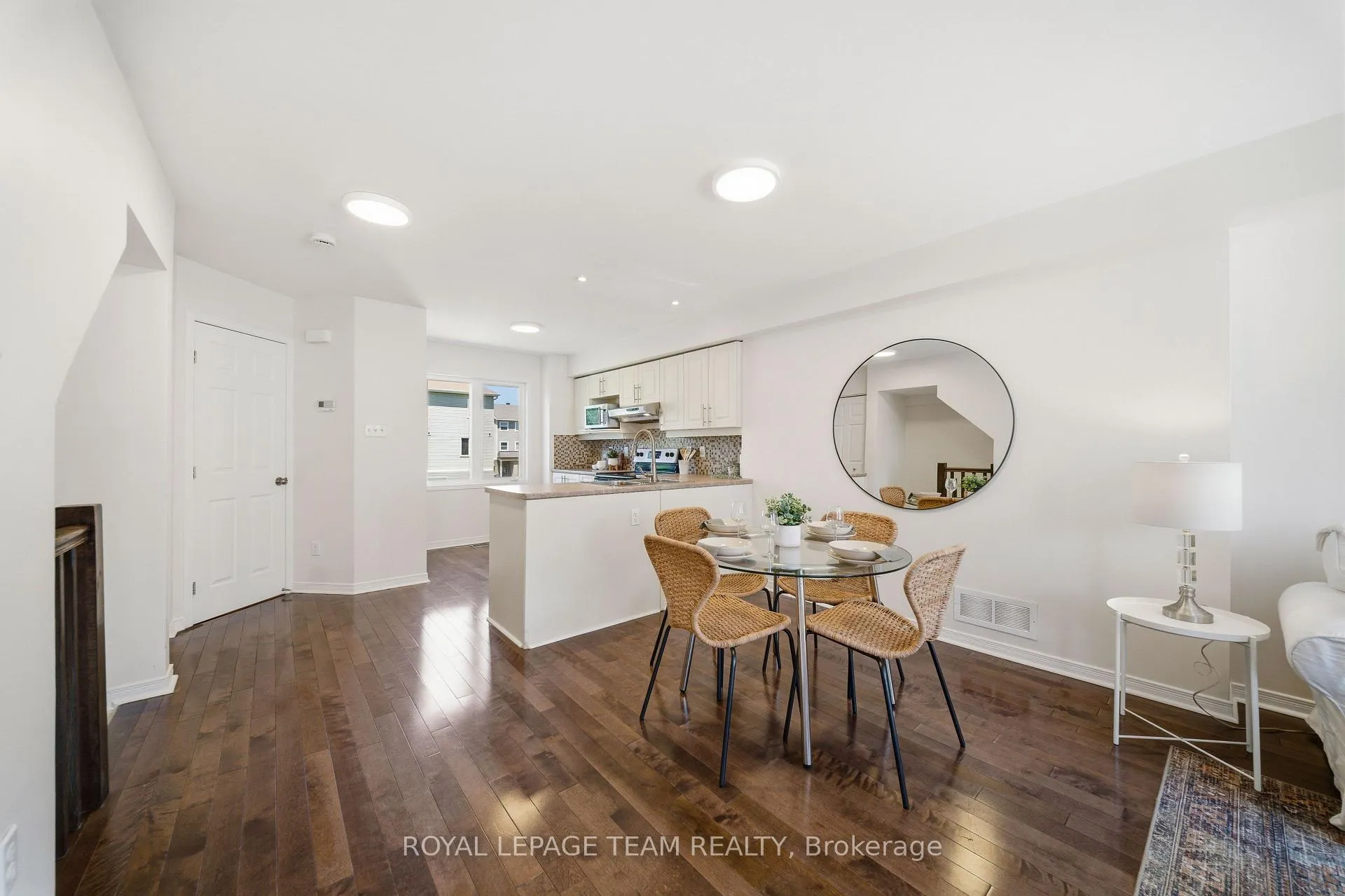 Photo 7 of 441 Sadar Private, Ottawa, Barrhaven - Cedargrove/Fraserdale — HOMEH