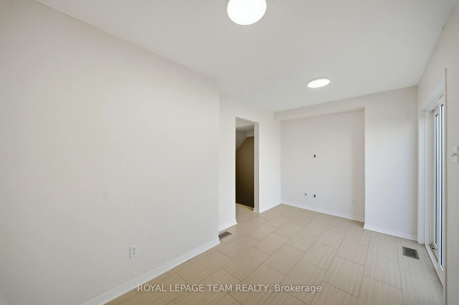 Photo 25 of 441 Sadar Private, Ottawa, Barrhaven - Cedargrove/Fraserdale — HOMEH