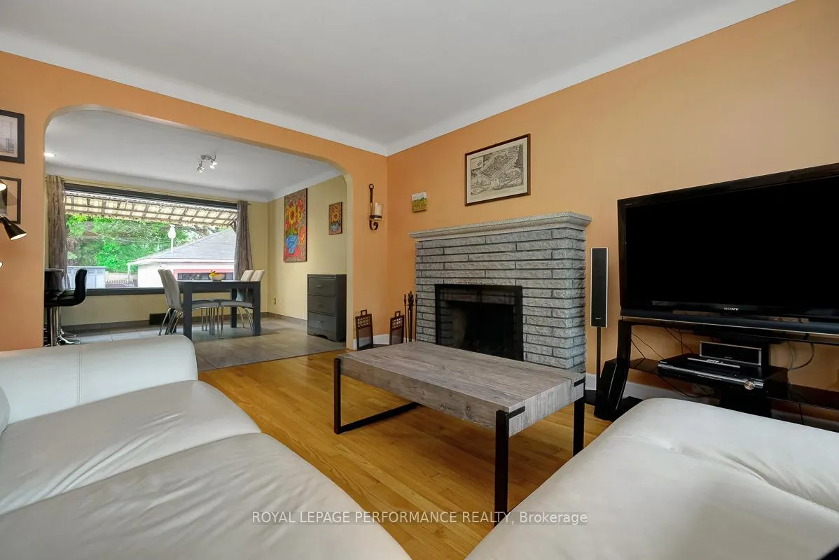 Photo 7 of 102 Donald Street, Ottawa, Overbrook — HOMEH