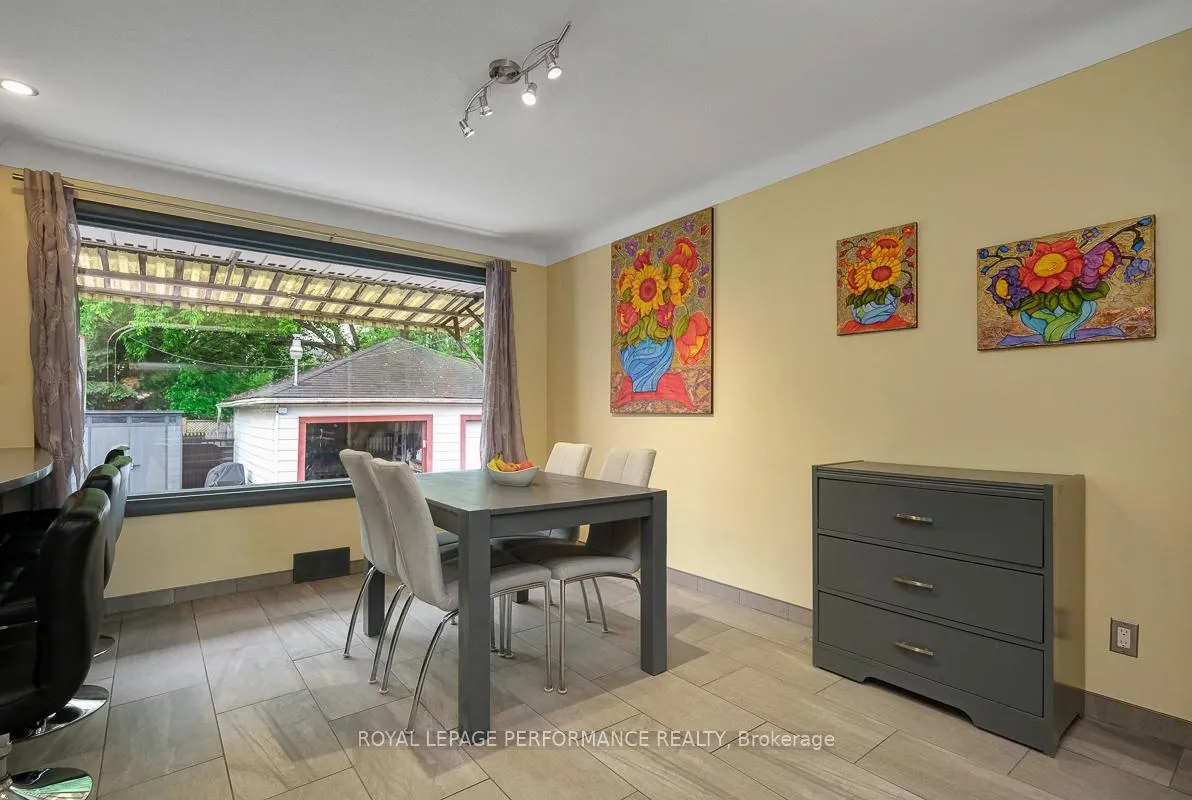 Photo 9 of 102 Donald Street, Ottawa, Overbrook — HOMEH