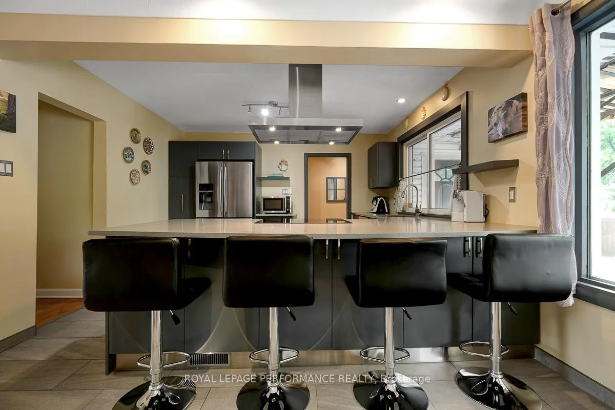 Photo 13 of 102 Donald Street, Ottawa, Overbrook — HOMEH