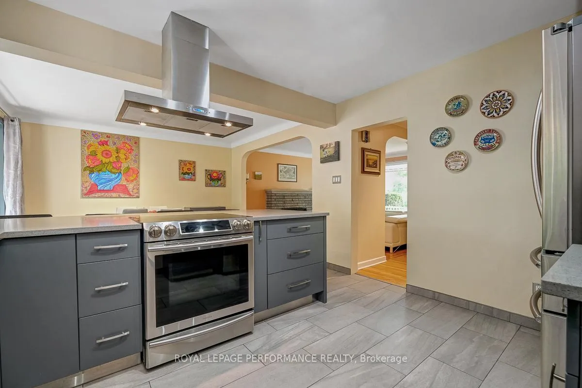 Photo 18 of 102 Donald Street, Ottawa, Overbrook — HOMEH