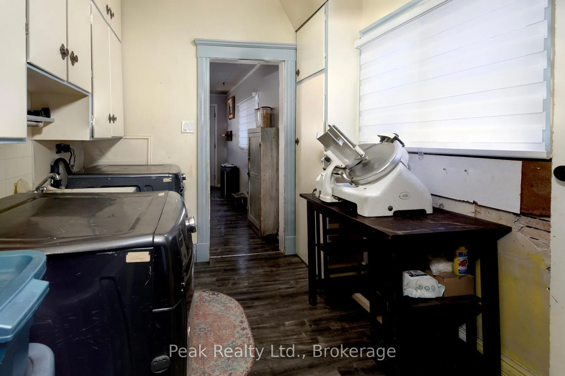 Photo 17 of 38 Mowat Street, Stratford — HOMEH