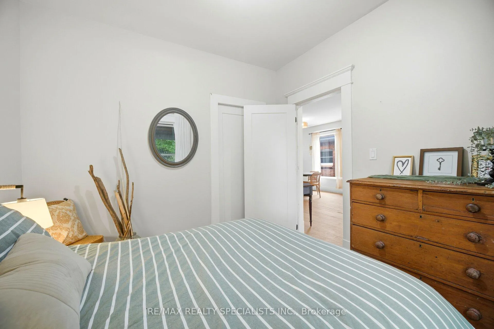 Photo 17 of 166 East Avenue, Brantford, Victoria/Arthur — HOMEH
