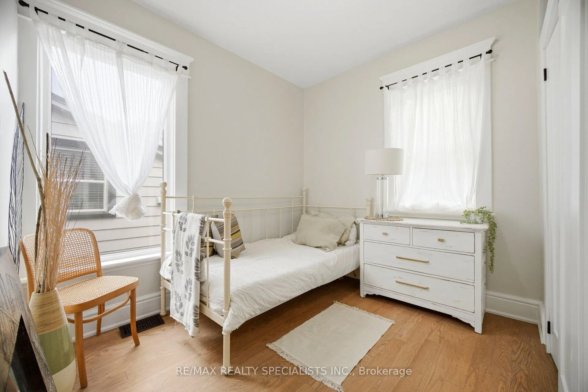 Photo 18 of 166 East Avenue, Brantford, Victoria/Arthur — HOMEH