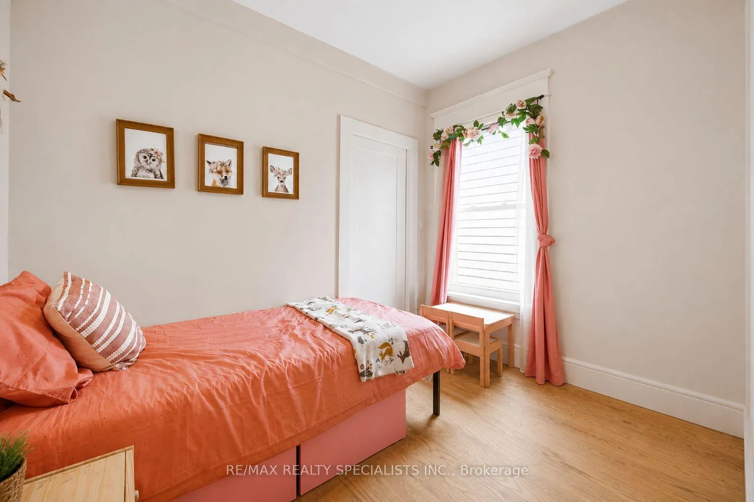 Photo 20 of 166 East Avenue, Brantford, Victoria/Arthur — HOMEH