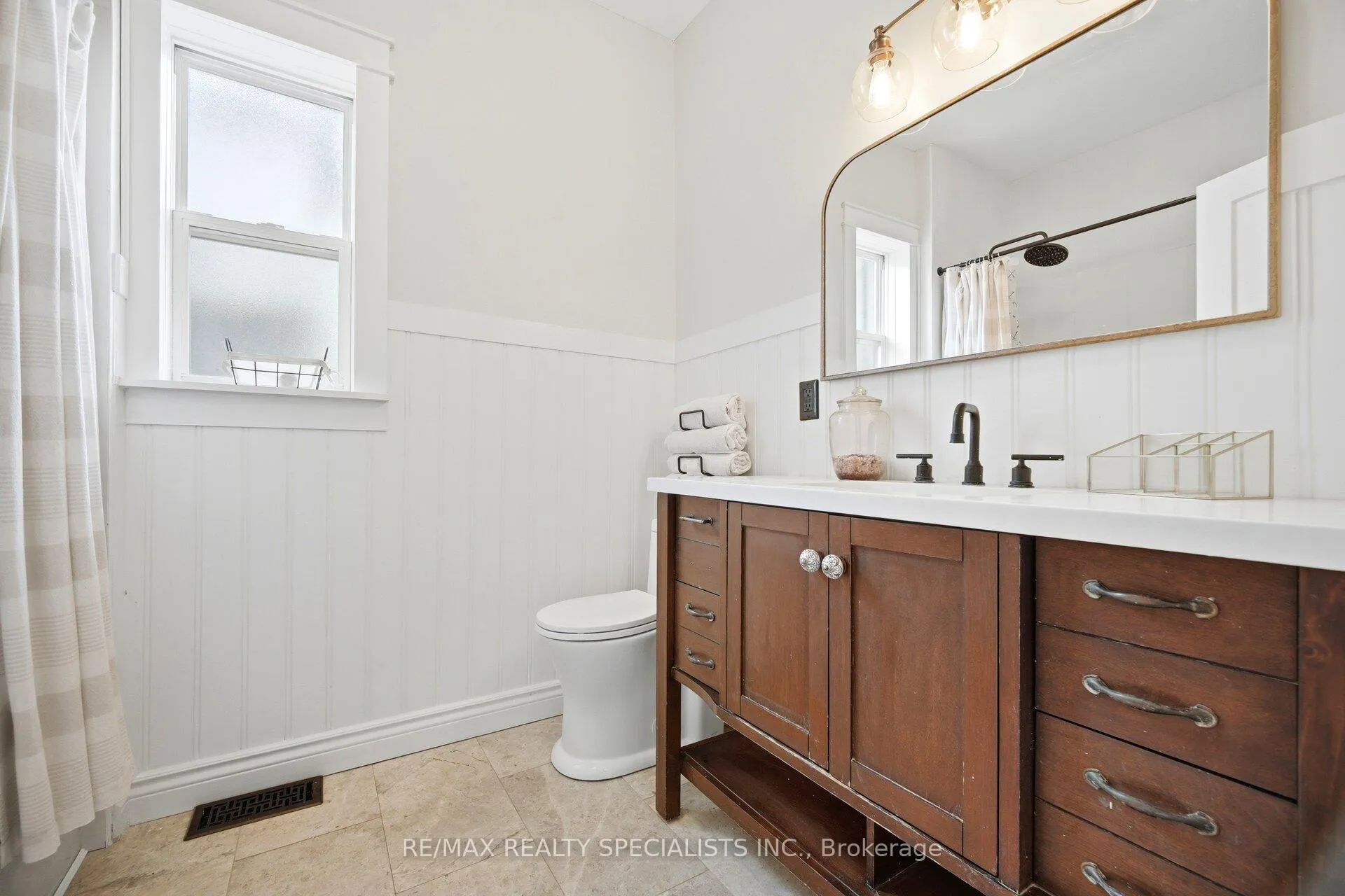 Photo 24 of 166 East Avenue, Brantford, Victoria/Arthur — HOMEH