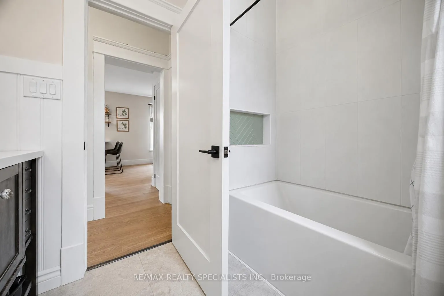 Photo 25 of 166 East Avenue, Brantford, Victoria/Arthur — HOMEH